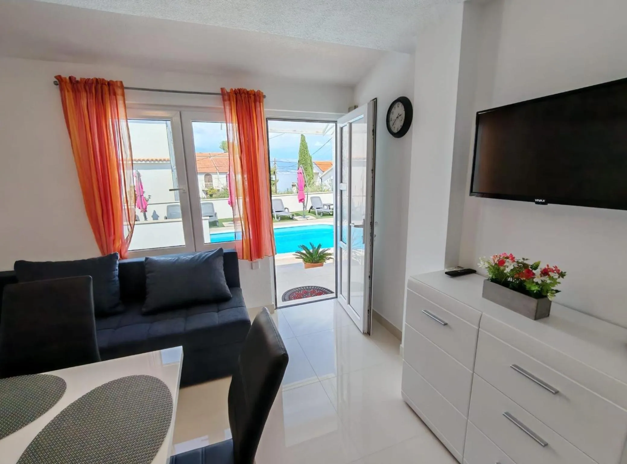 Living room in Apartments Mihovilovic - 50 m from beach