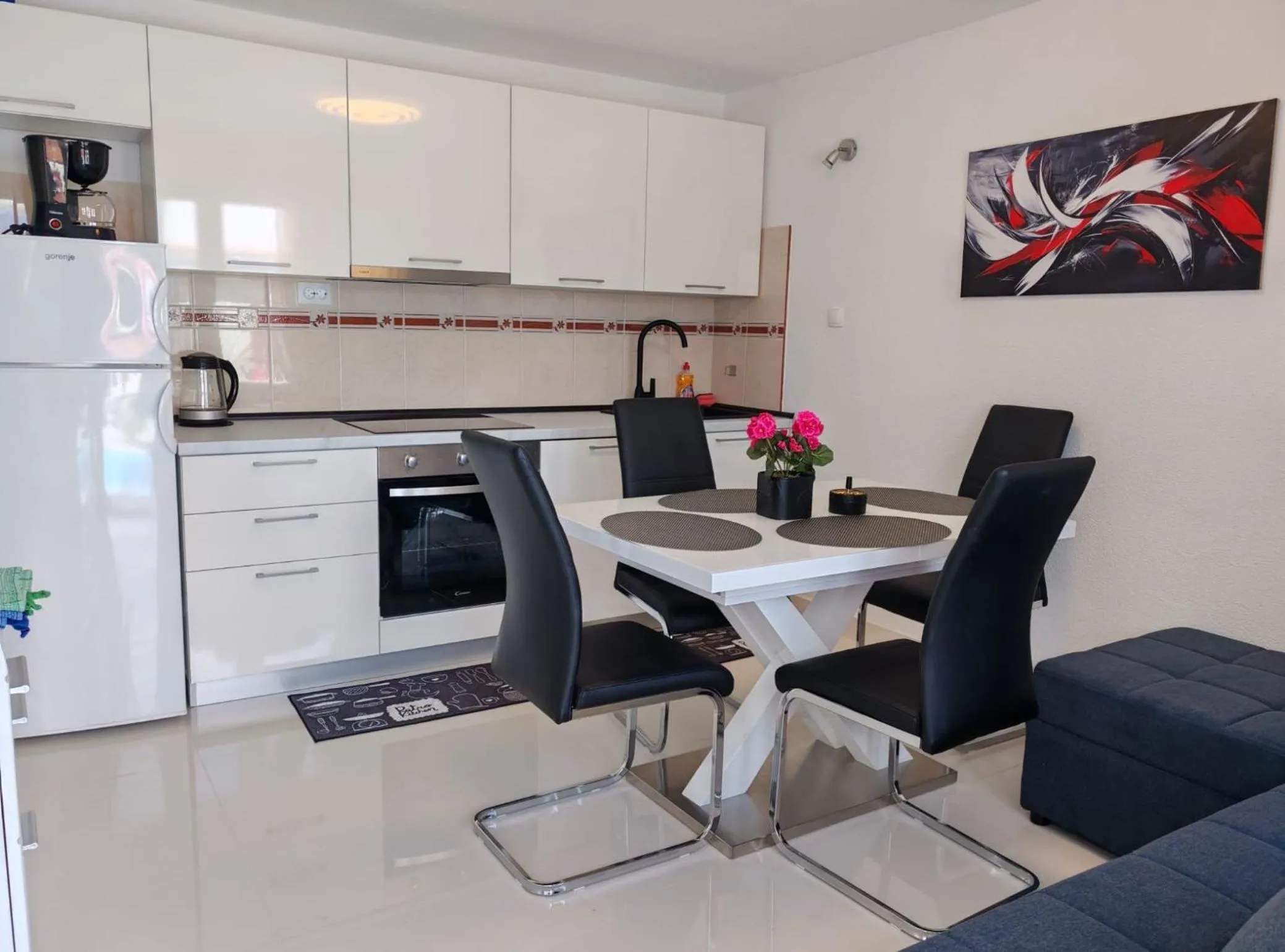 Kitchen or kitchenette in Apartments Mihovilovic - 50 m from beach