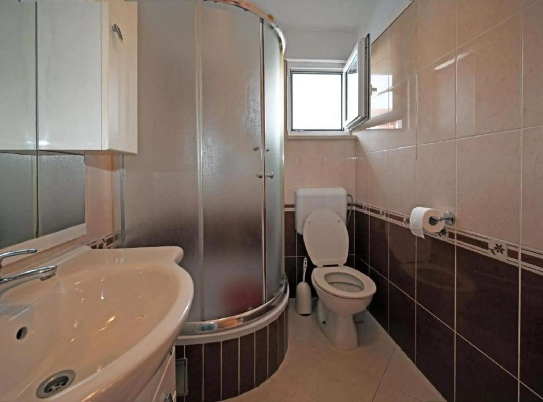 Bathroom in Apartments Mihovilovic - 50 m from beach
