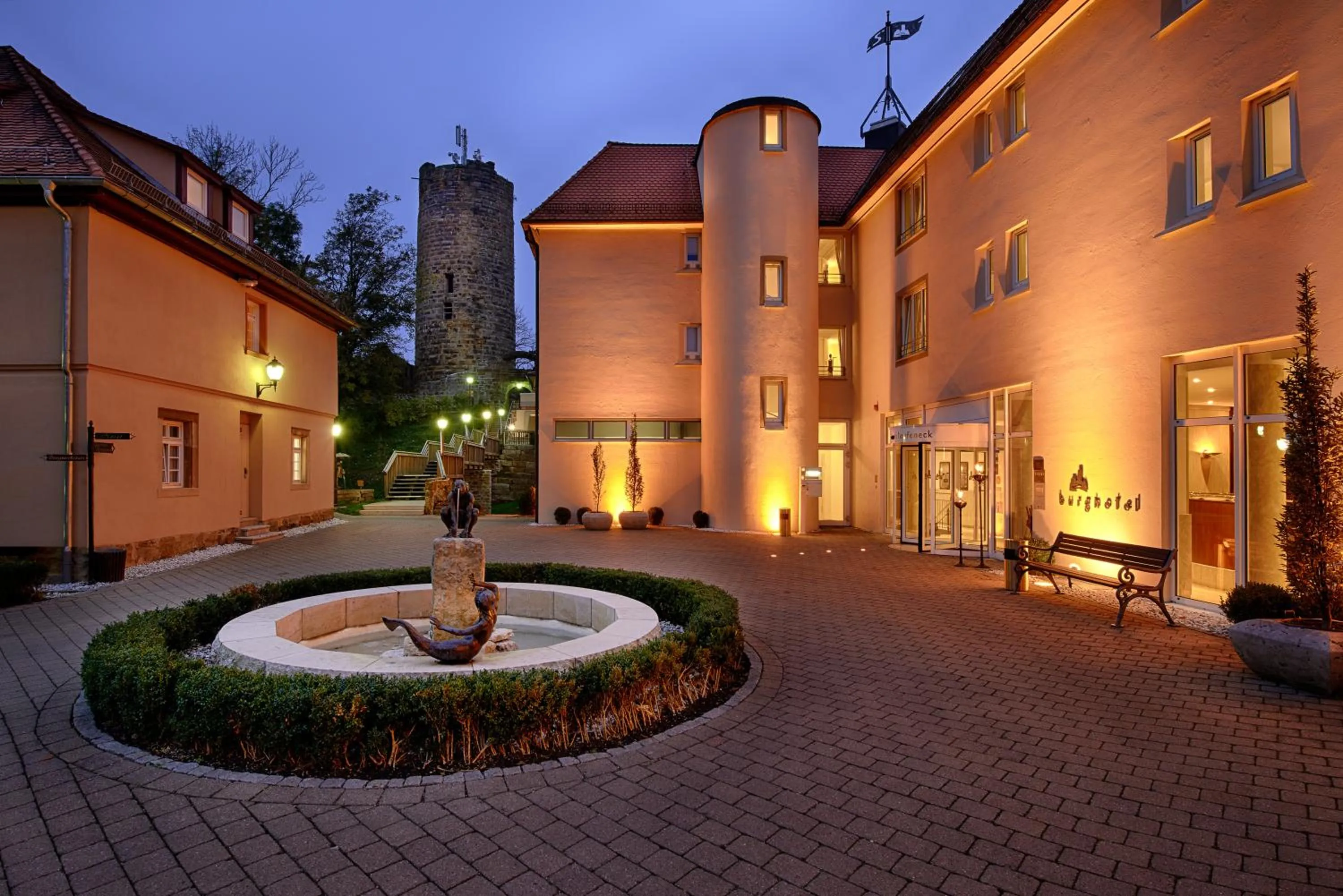 Facade/entrance in Burghotel Staufeneck