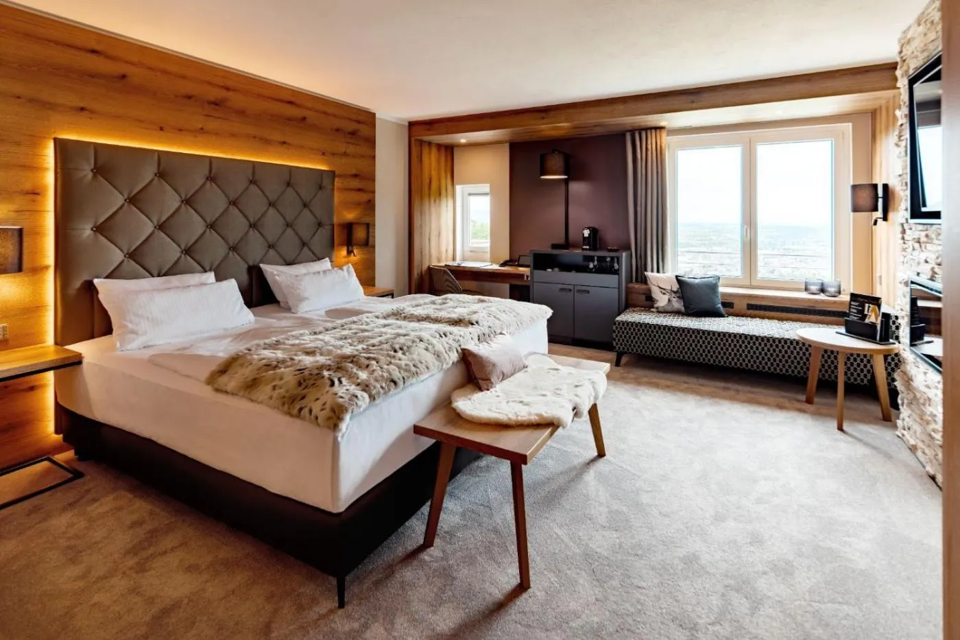 Photo of the whole room, Bed in Burghotel Staufeneck