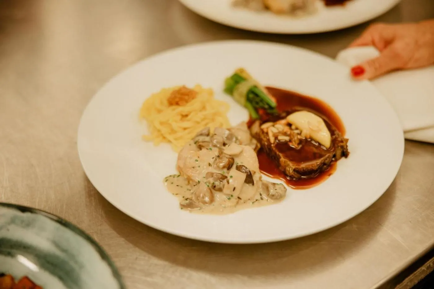 Restaurant/places to eat in Burghotel Staufeneck