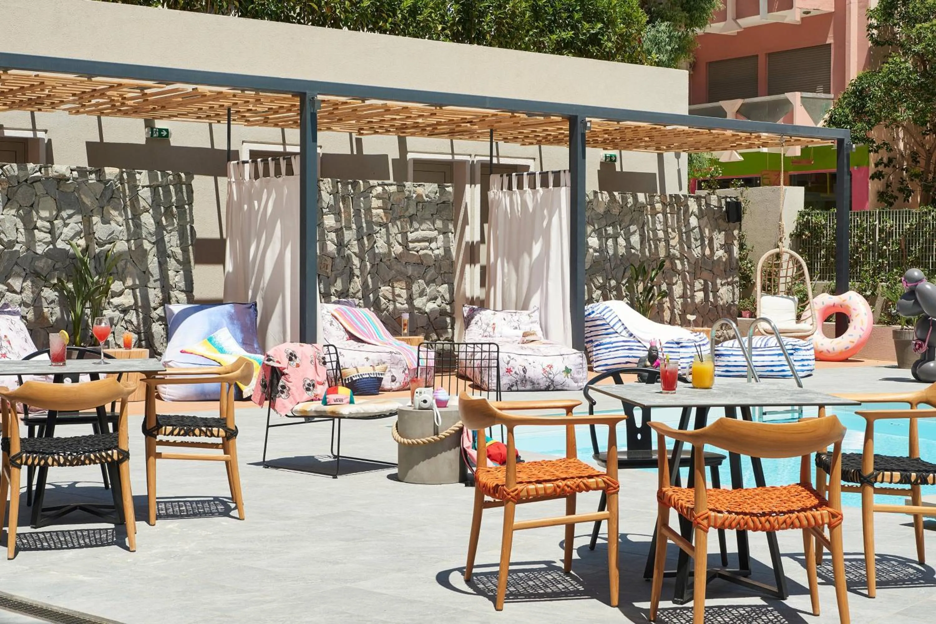 Swimming pool in Moxy Patra Marina