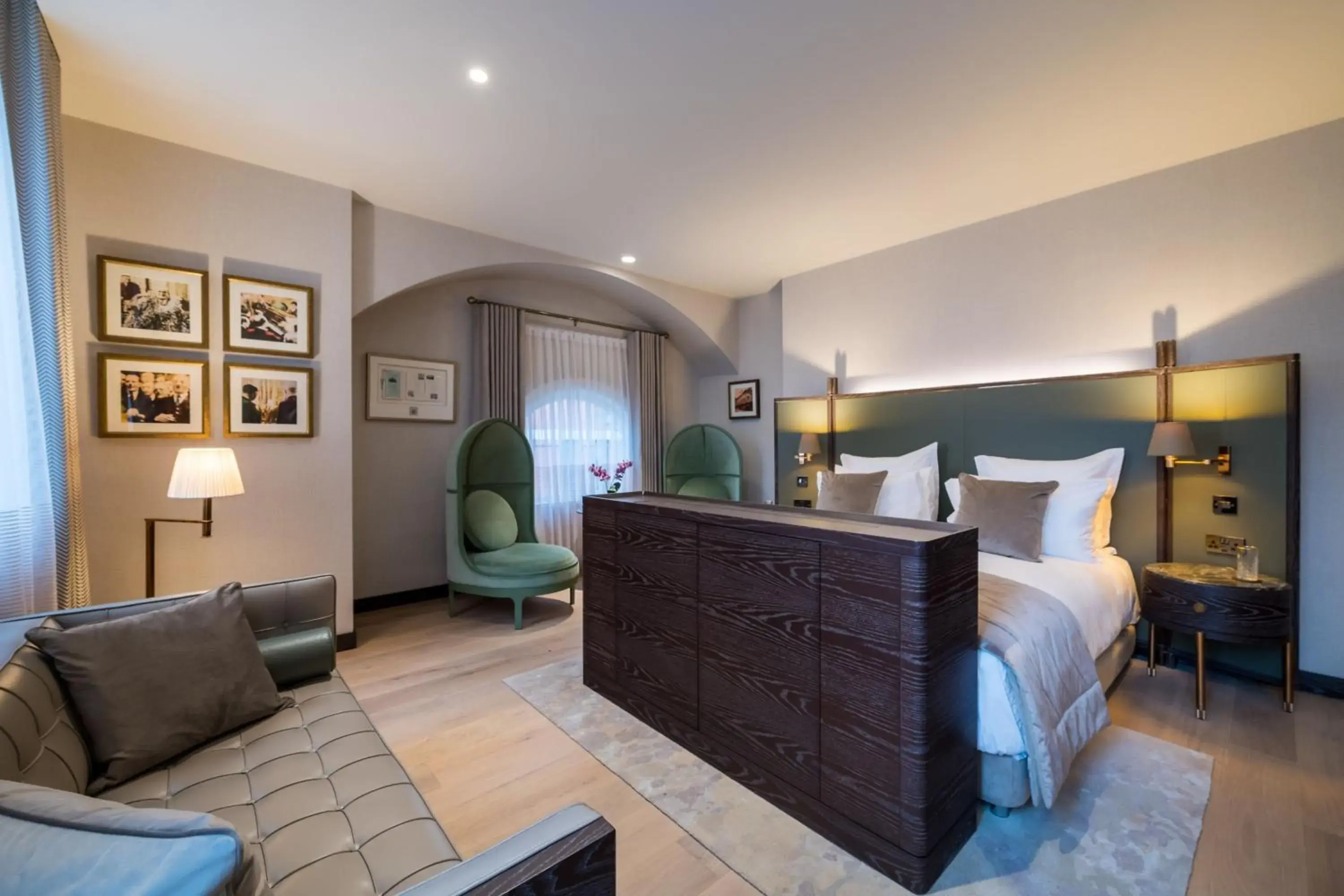 Photo of the whole room, Bed in Stock Exchange Hotel, Manchester, Autograph Collection Photo of the whole room, Bed in Stock Exchange Hotel, Manchester, Autograph Collection