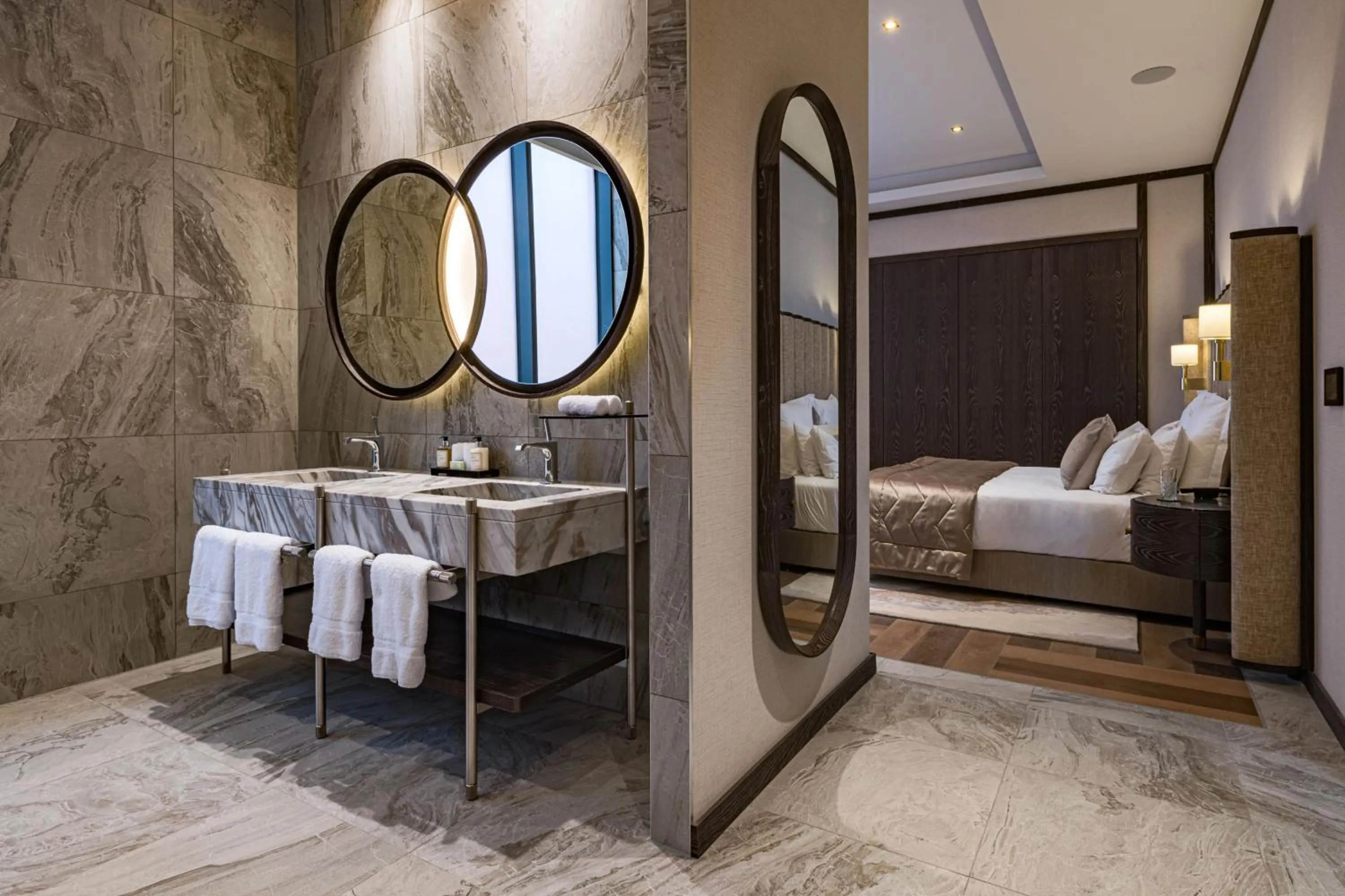 Bathroom, Bed in Stock Exchange Hotel, Manchester, Autograph Collection