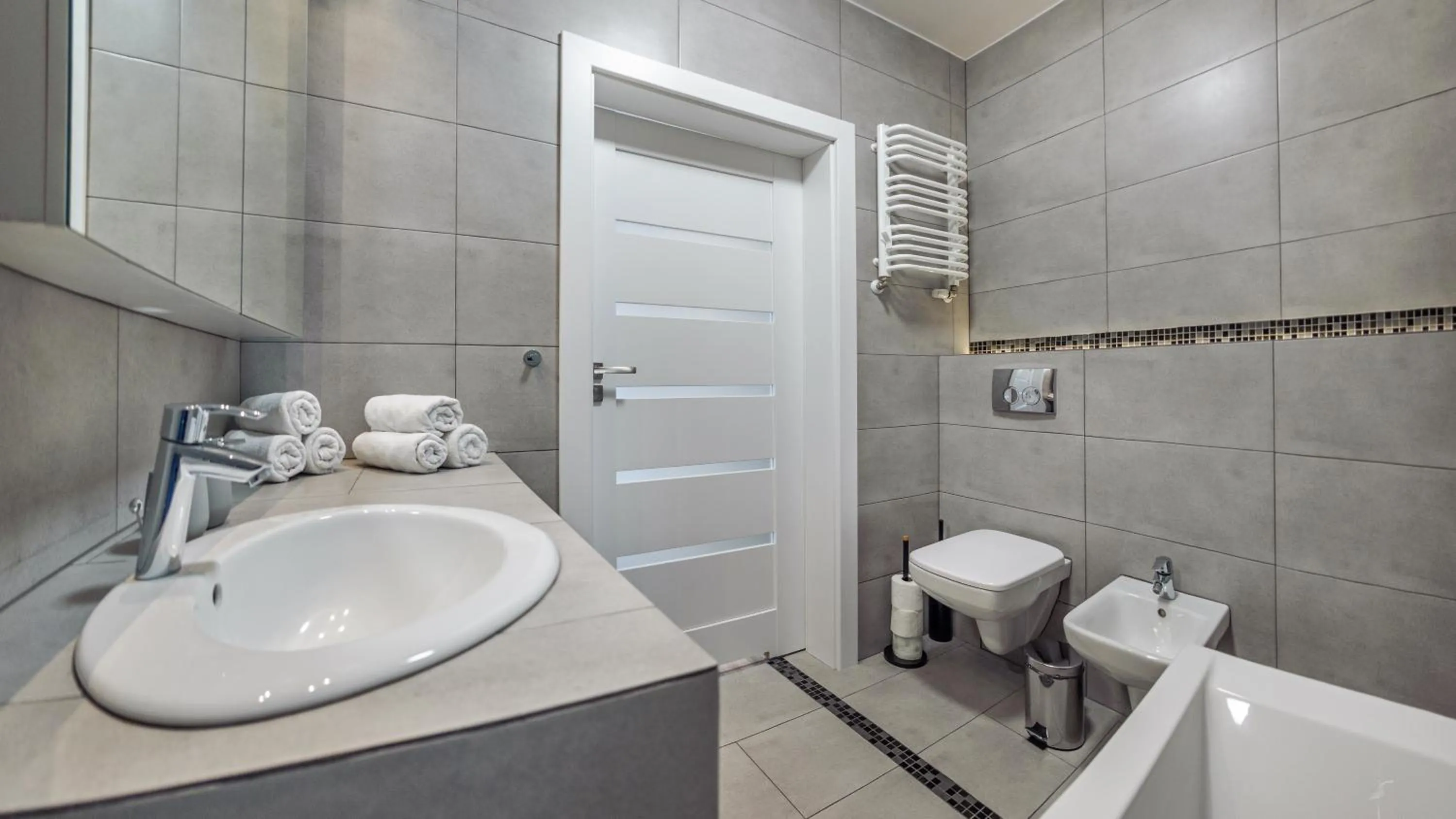Bathroom in Bastion Gdańsk, Sun & Snow