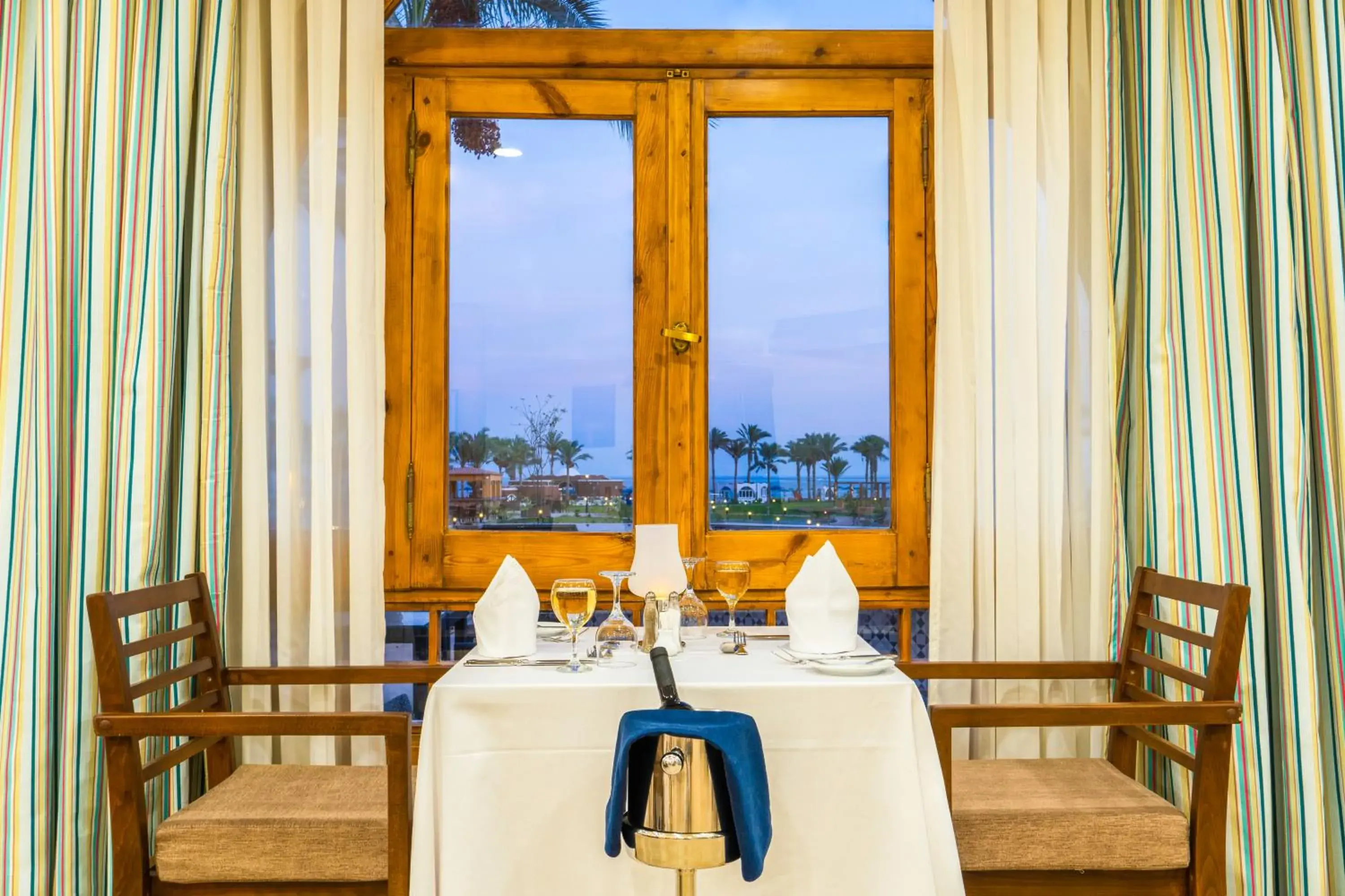 Restaurant/places to eat, Bed in Safir Dahab Resort Restaurant/places to eat, Bed in Safir Dahab Resort