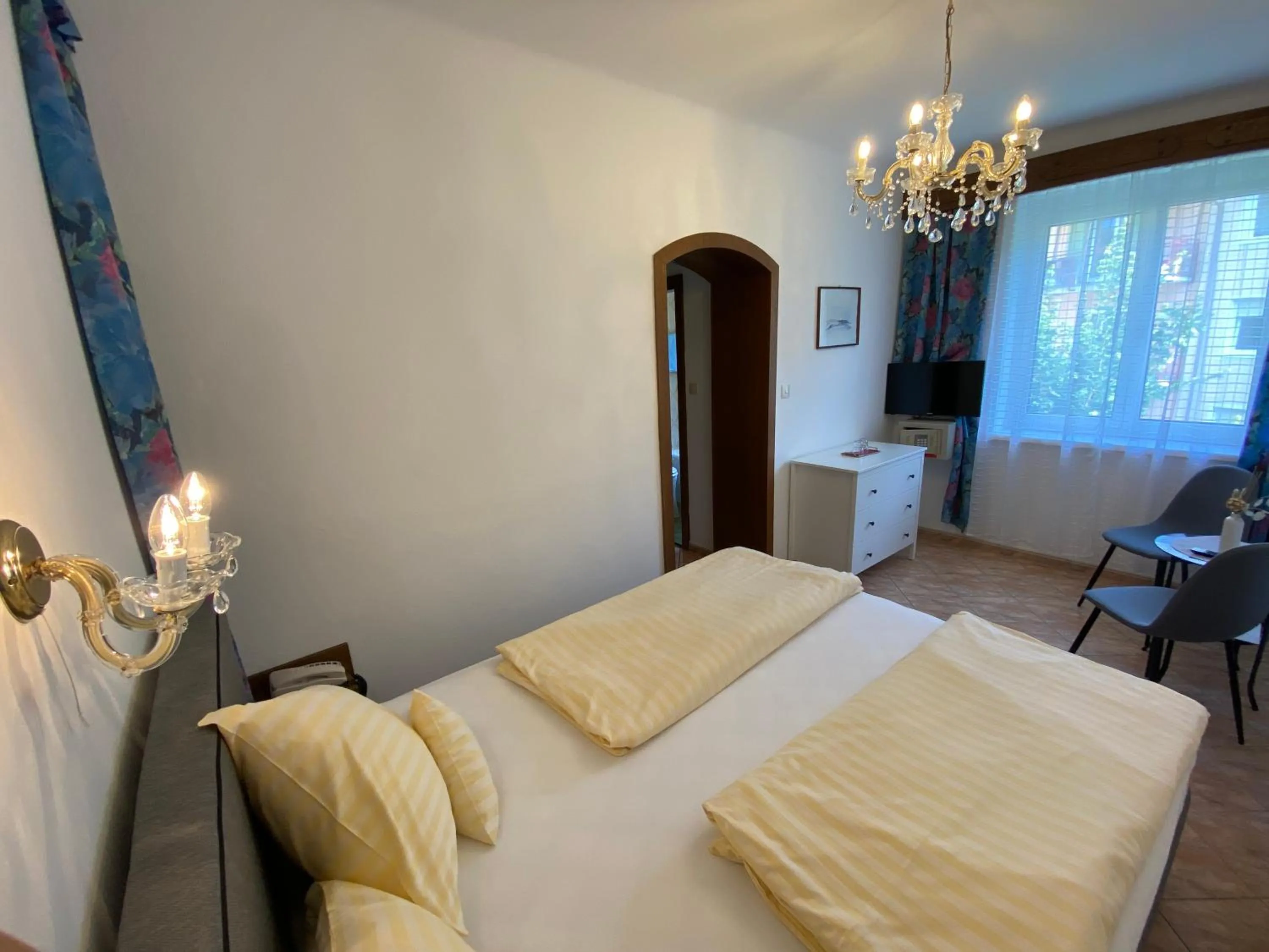 Bedroom, Bed in Hotel Nikolasch