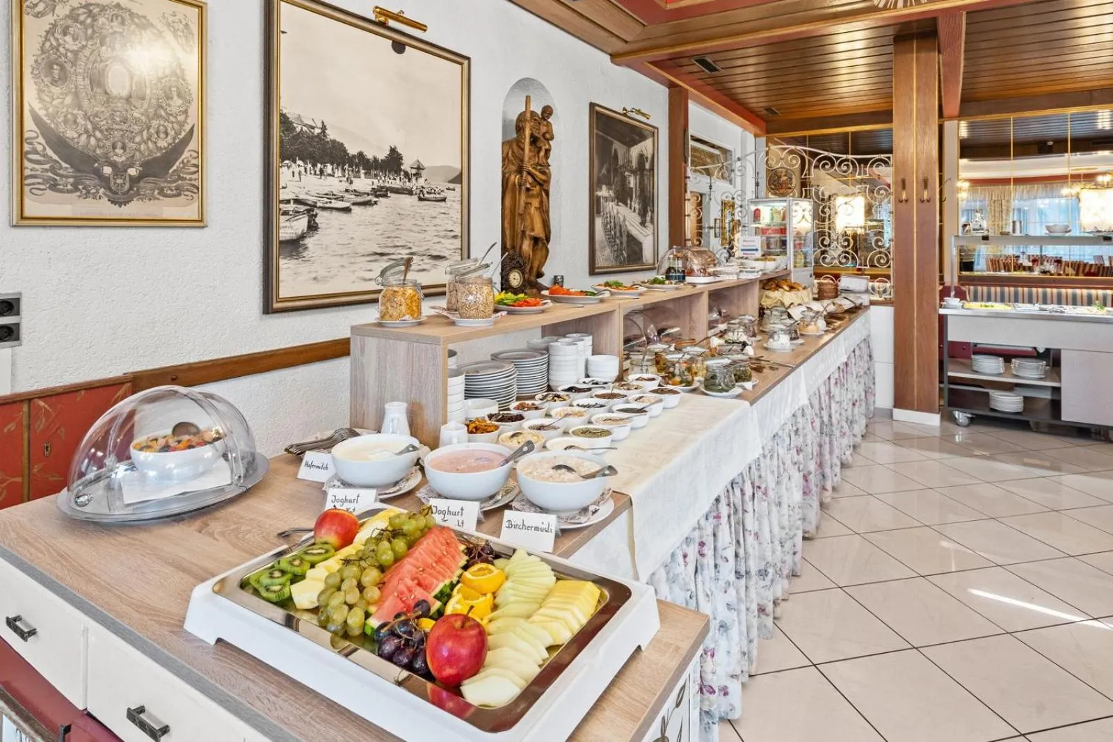 Restaurant/places to eat in Hotel Nikolasch