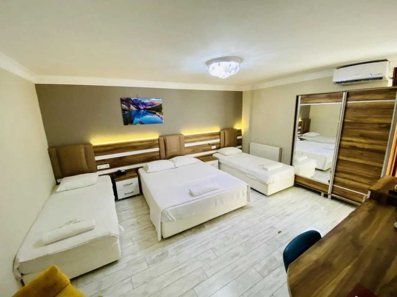 Bed in ANKARA ATLANTİK OTEL