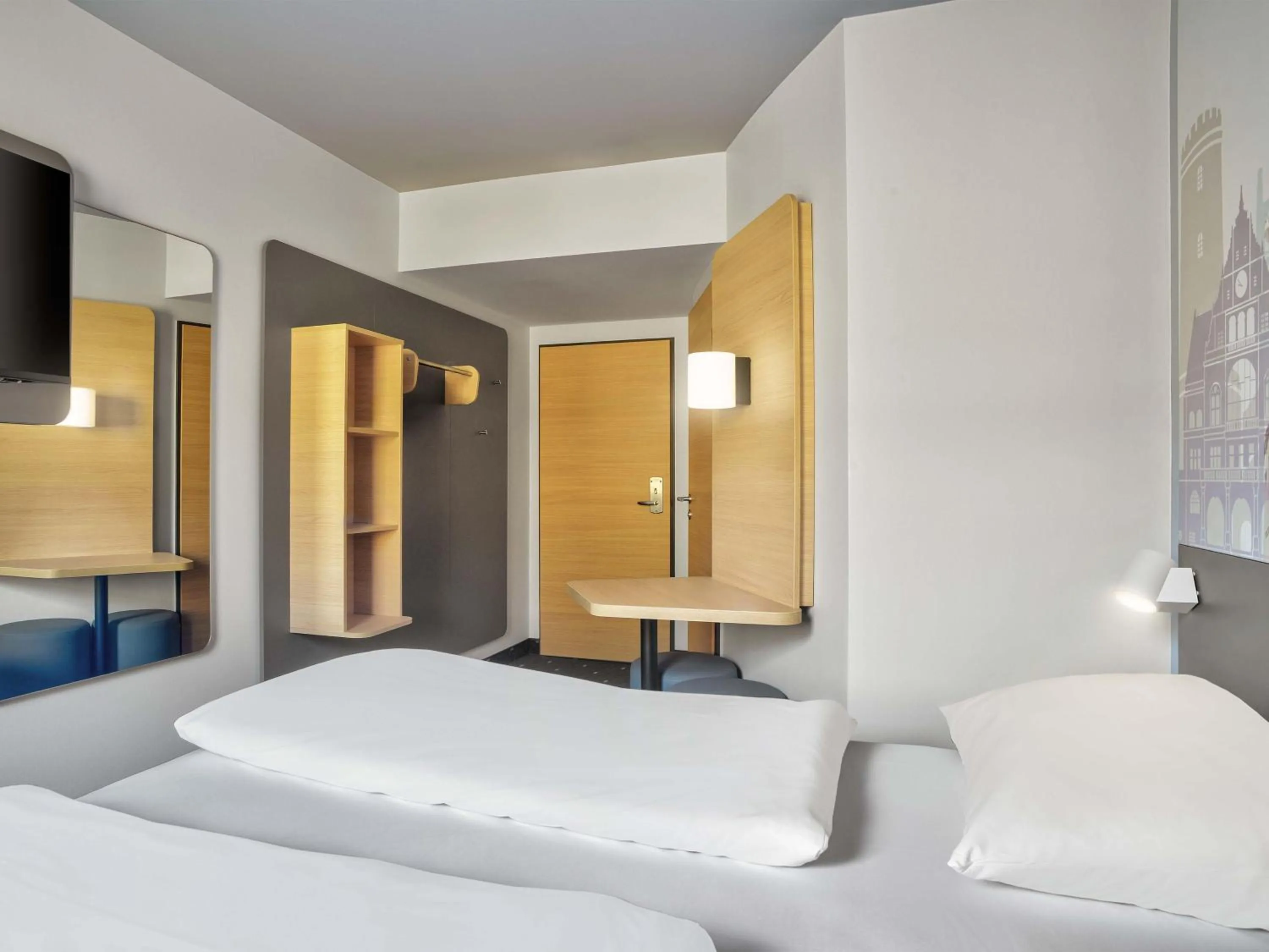 Photo of the whole room, Bed in B&B HOTEL Bielefeld-City