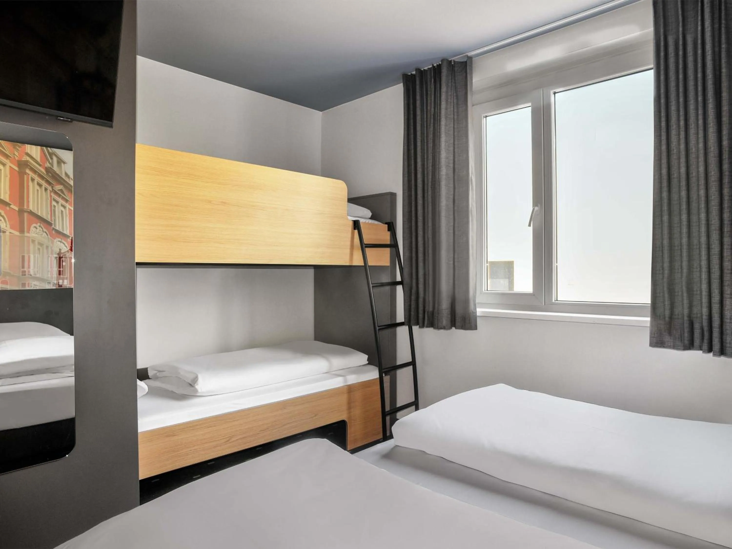 Photo of the whole room, Bed in B&B HOTEL Bielefeld-City