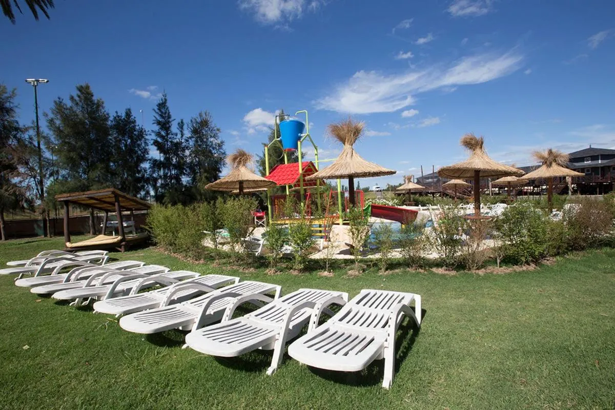 Howard Johnson Marinas & Resort