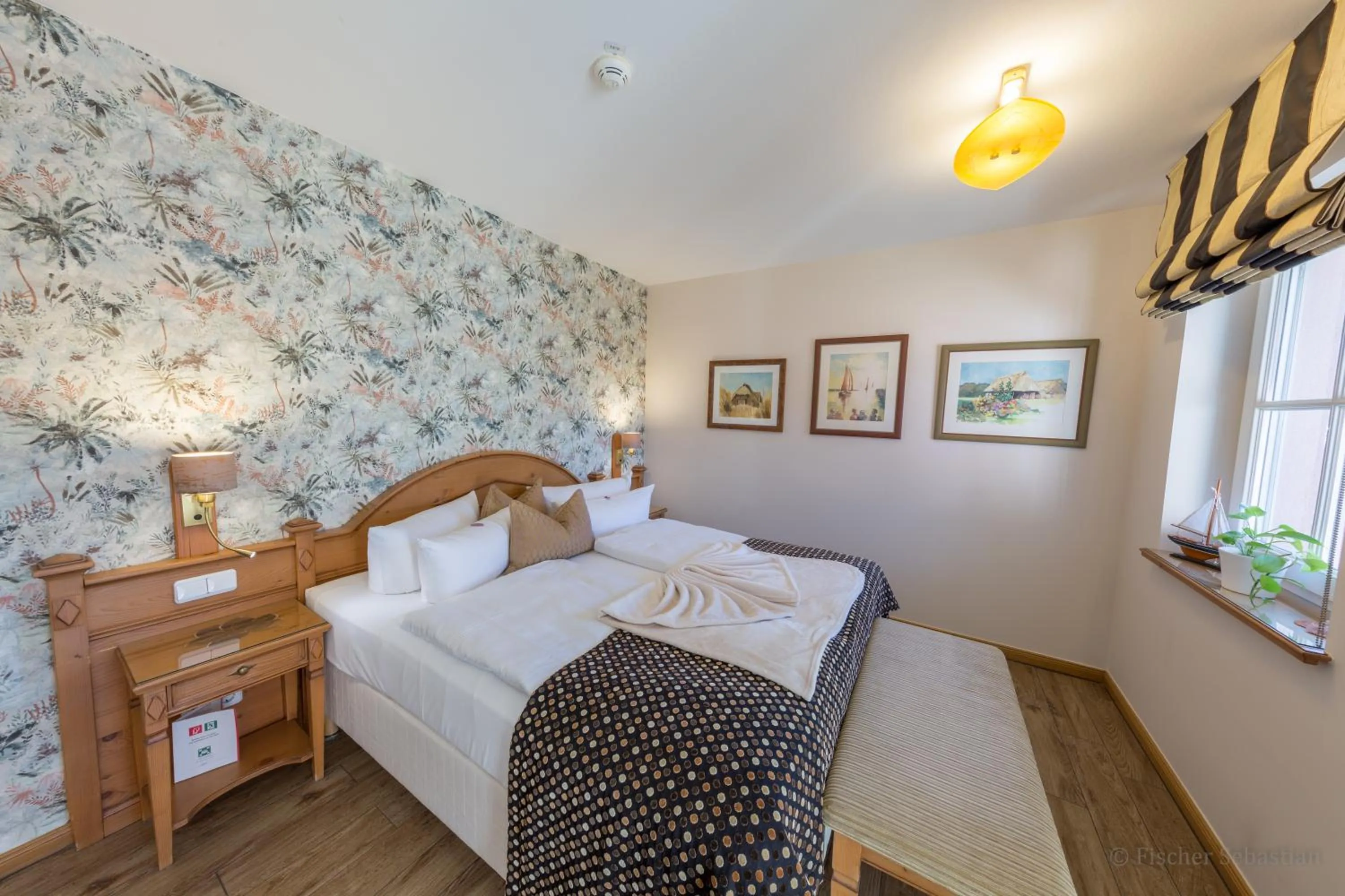 Bedroom, Bed in Romantik Hotel Namenlos