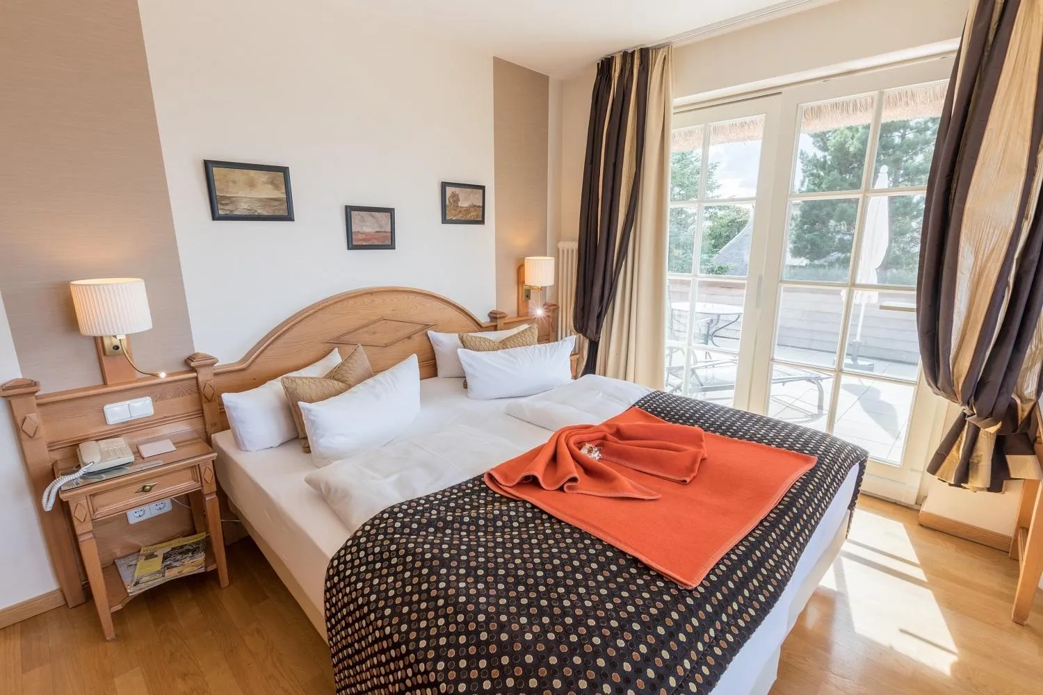 Bed in Romantik Hotel Namenlos