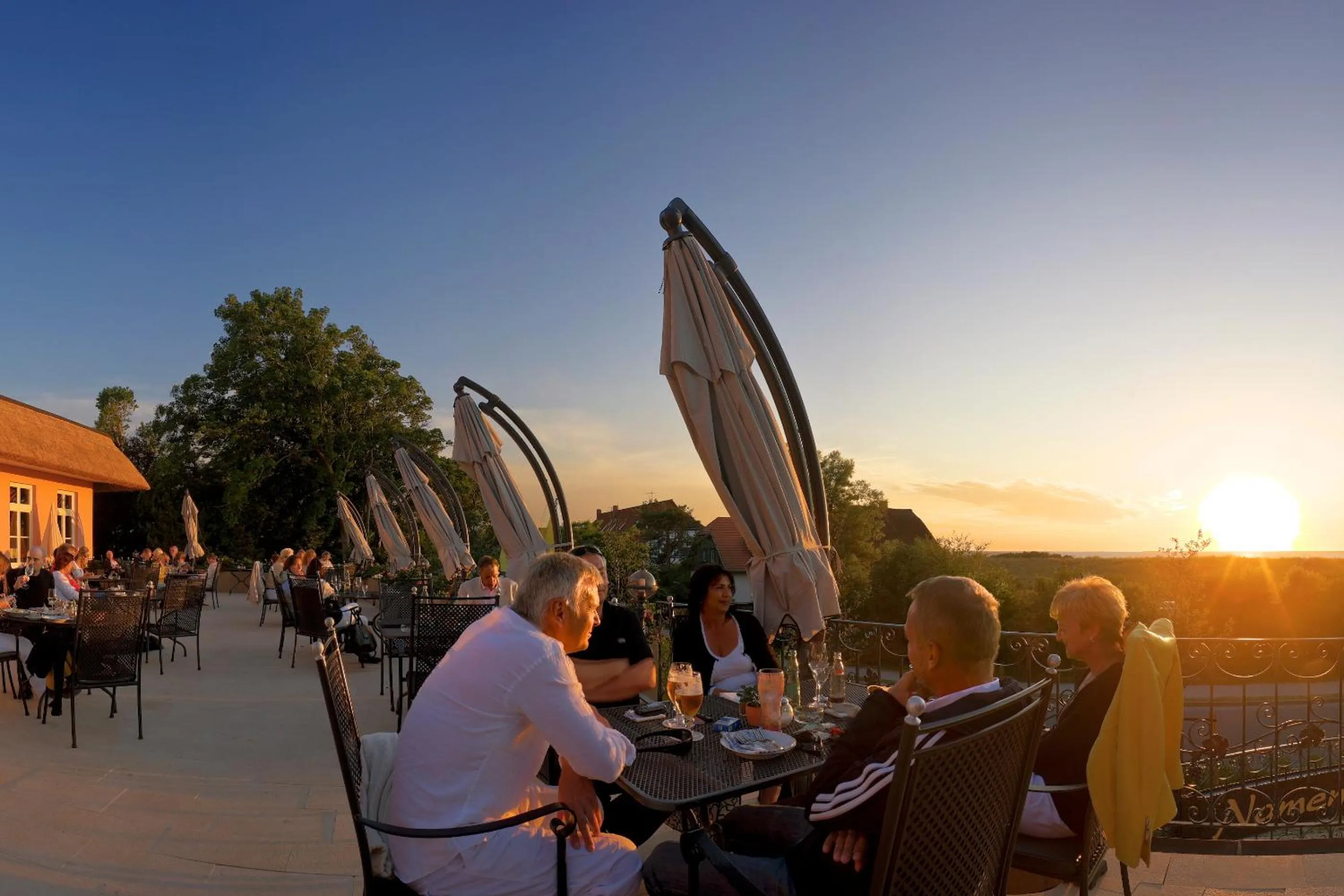 People in Romantik Hotel Namenlos