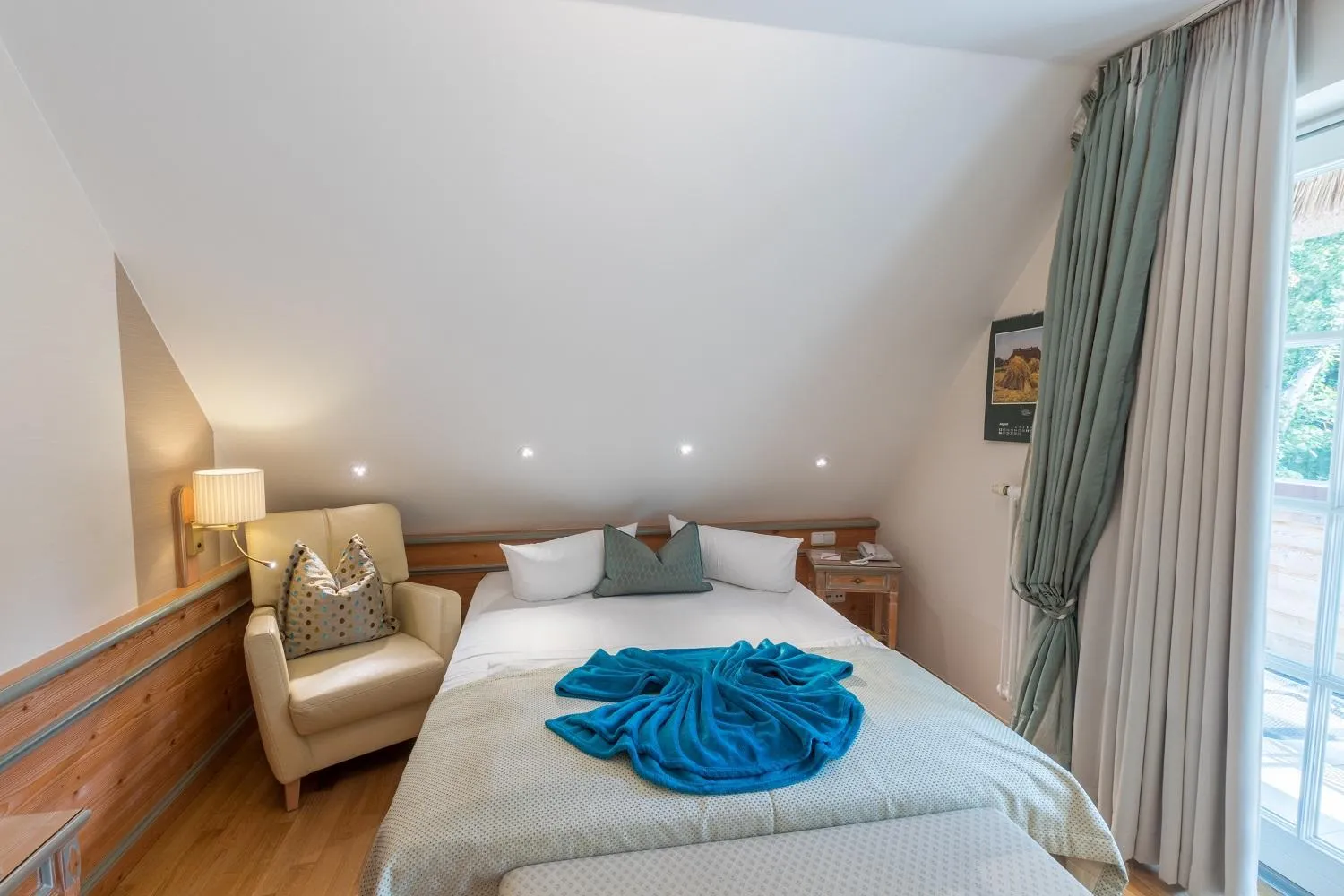 Photo of the whole room, Bed in Romantik Hotel Namenlos