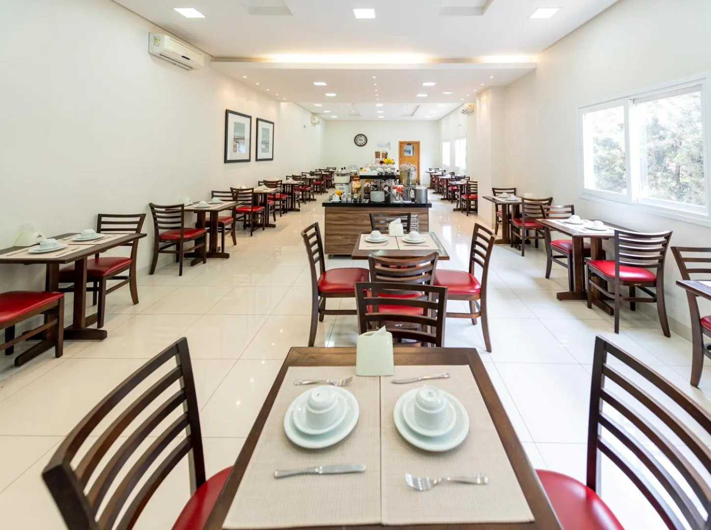 Restaurant/places to eat in Hotel Tainá - Aeroporto Cuiabá