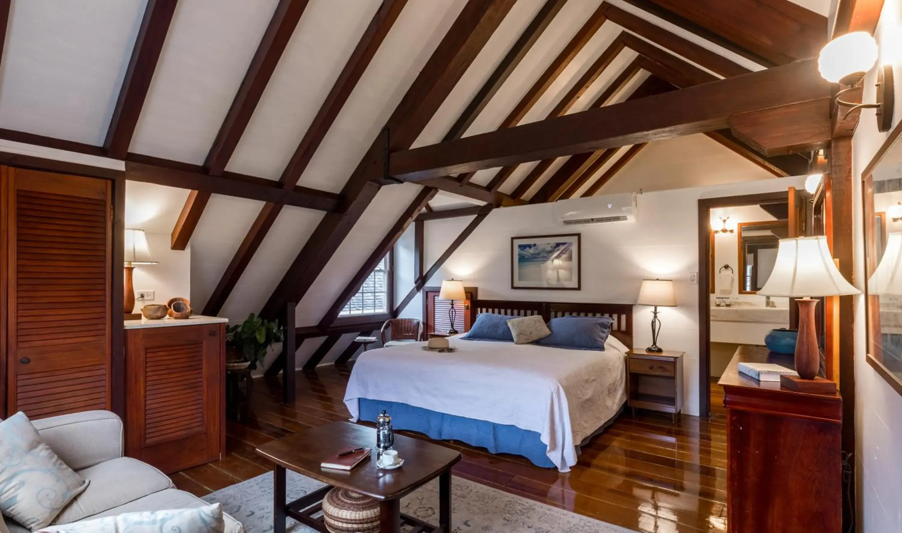 Admiral’s Superior Room with Dockyard View in Admiral's Inn and Gunpowder Suites Admiral’s Superior Room with Dockyard View in Admiral's Inn and Gunpowder Suites