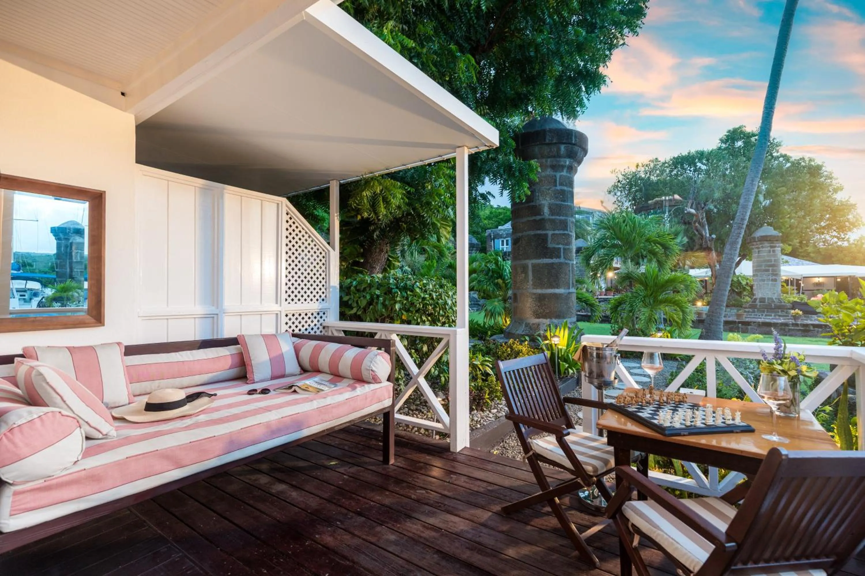 Patio in Admiral's Inn and Gunpowder Suites