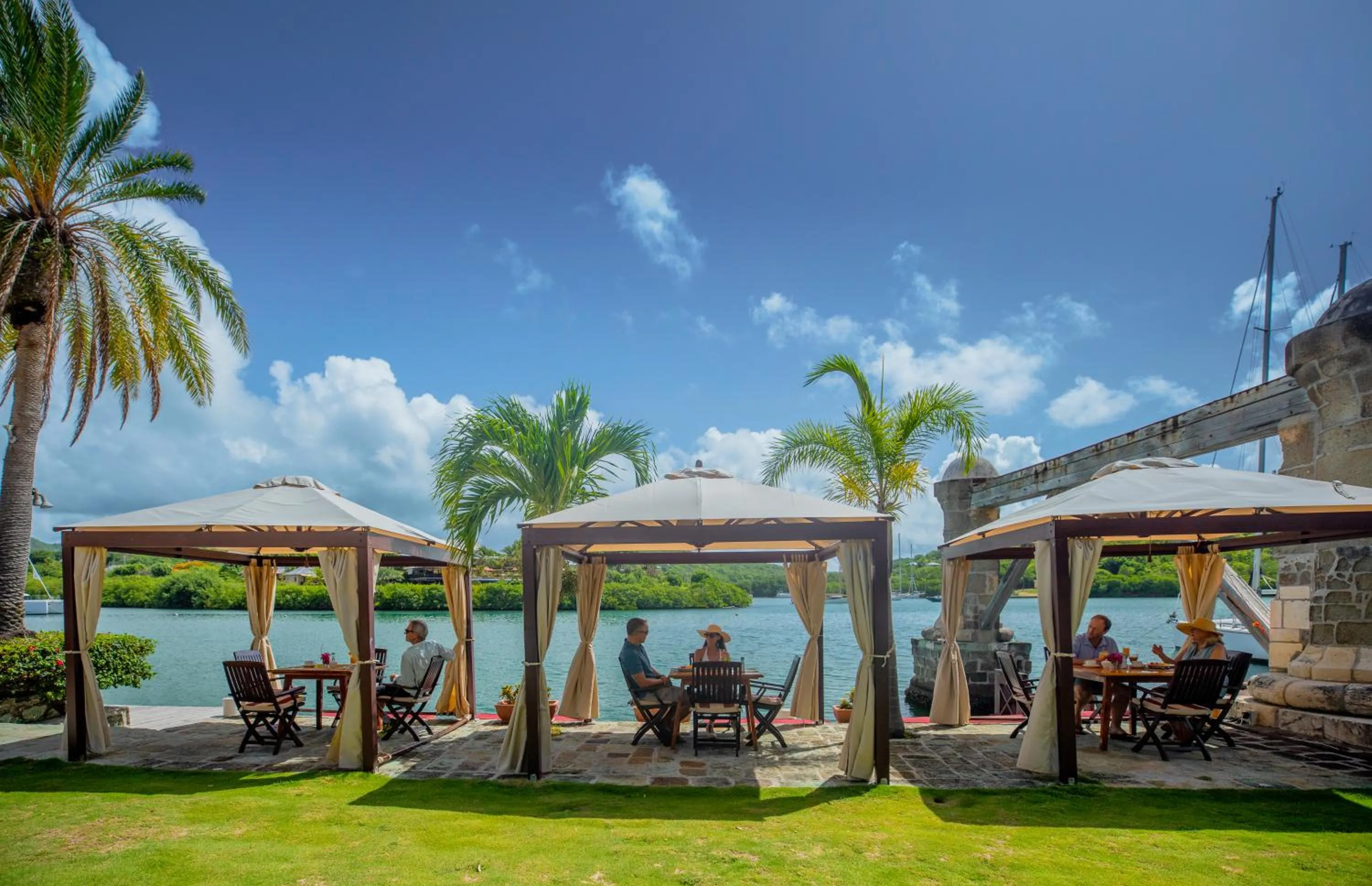 Restaurant/places to eat in Admiral's Inn and Gunpowder Suites