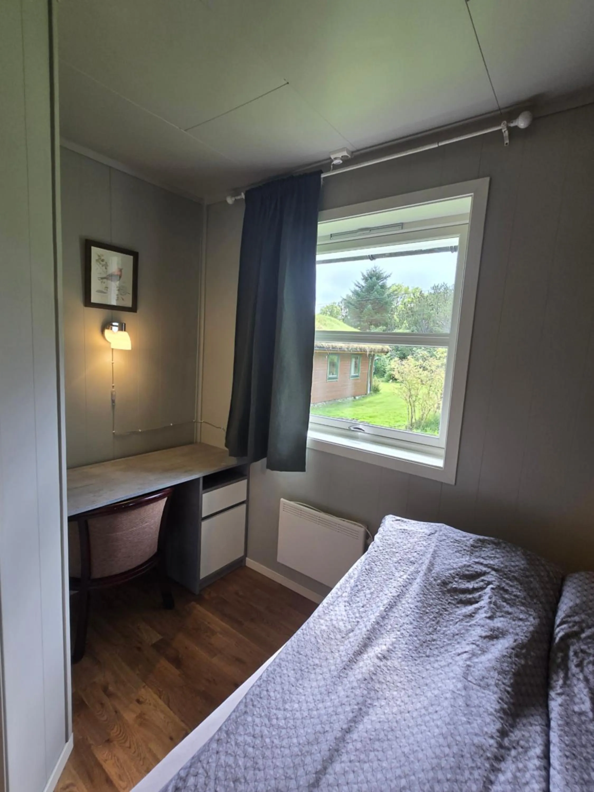 Bed in Vestavind hytter og rom AS