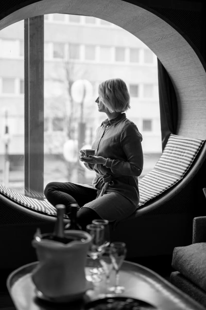 People in Solo Sokos Hotel Lahden Seurahuone