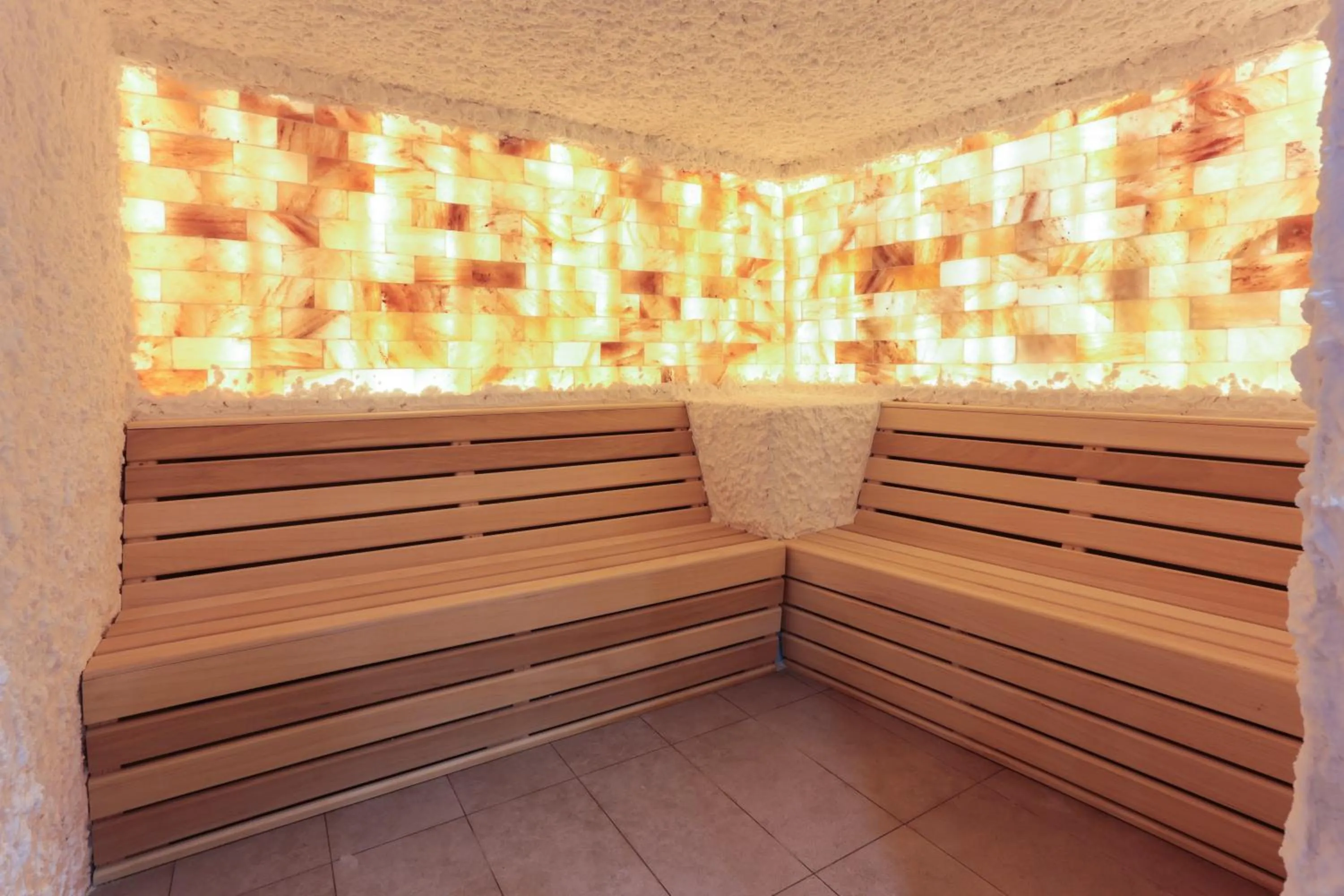 Spa and wellness centre/facilities in Hotel MIR