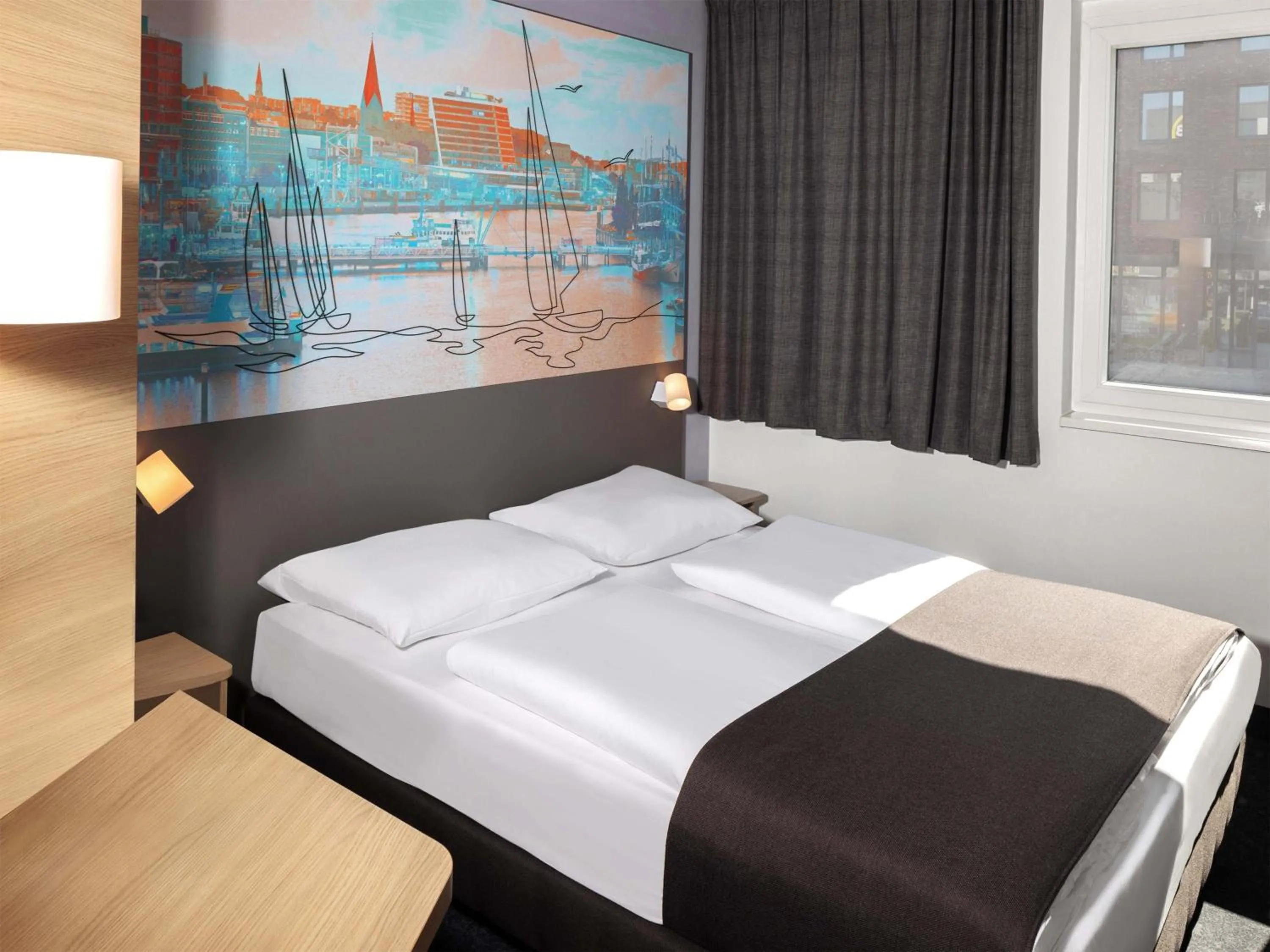 Photo of the whole room, Bed in B&B Hotel Kiel-City