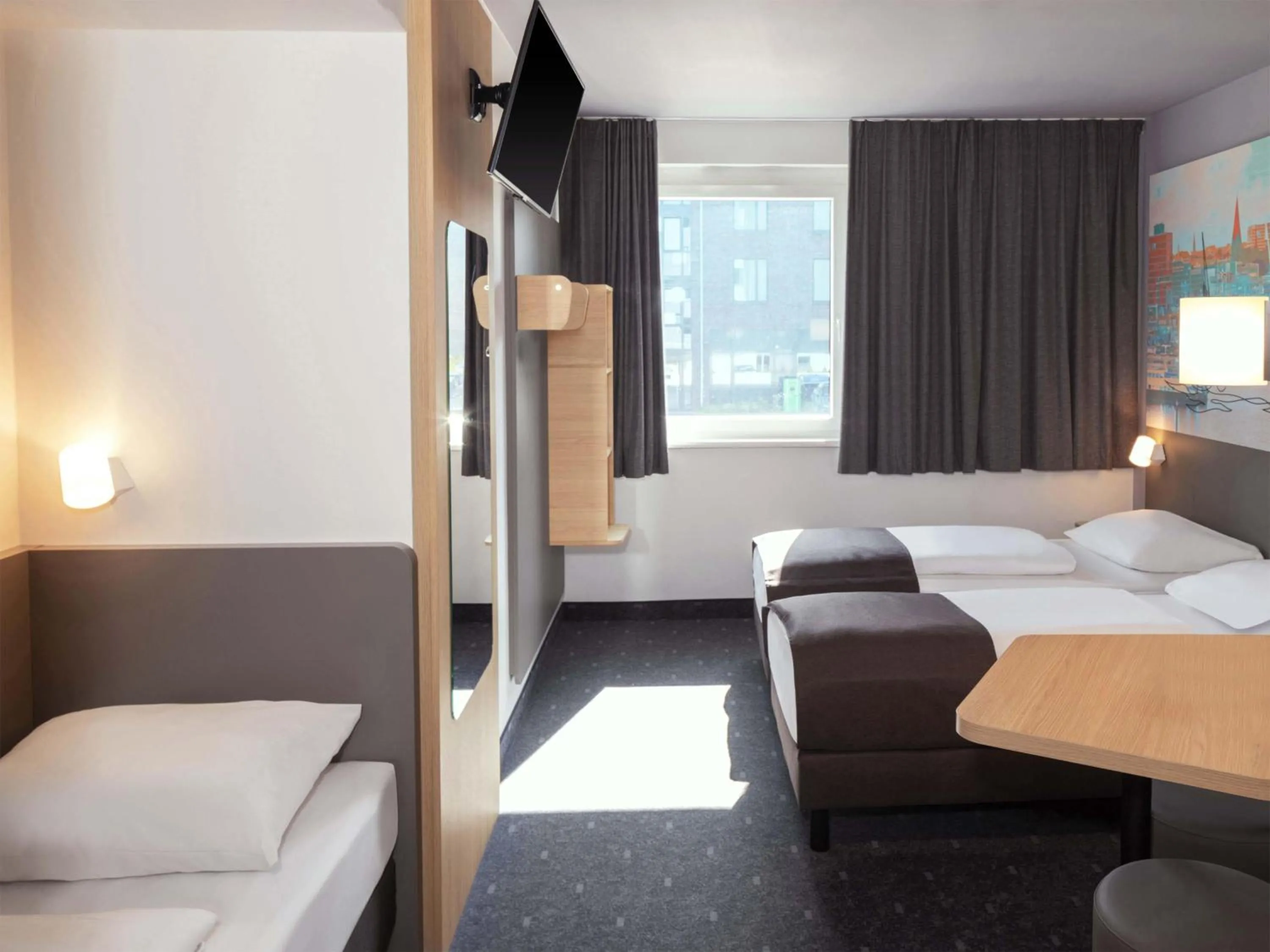 Photo of the whole room, Bed in B&B Hotel Kiel-City