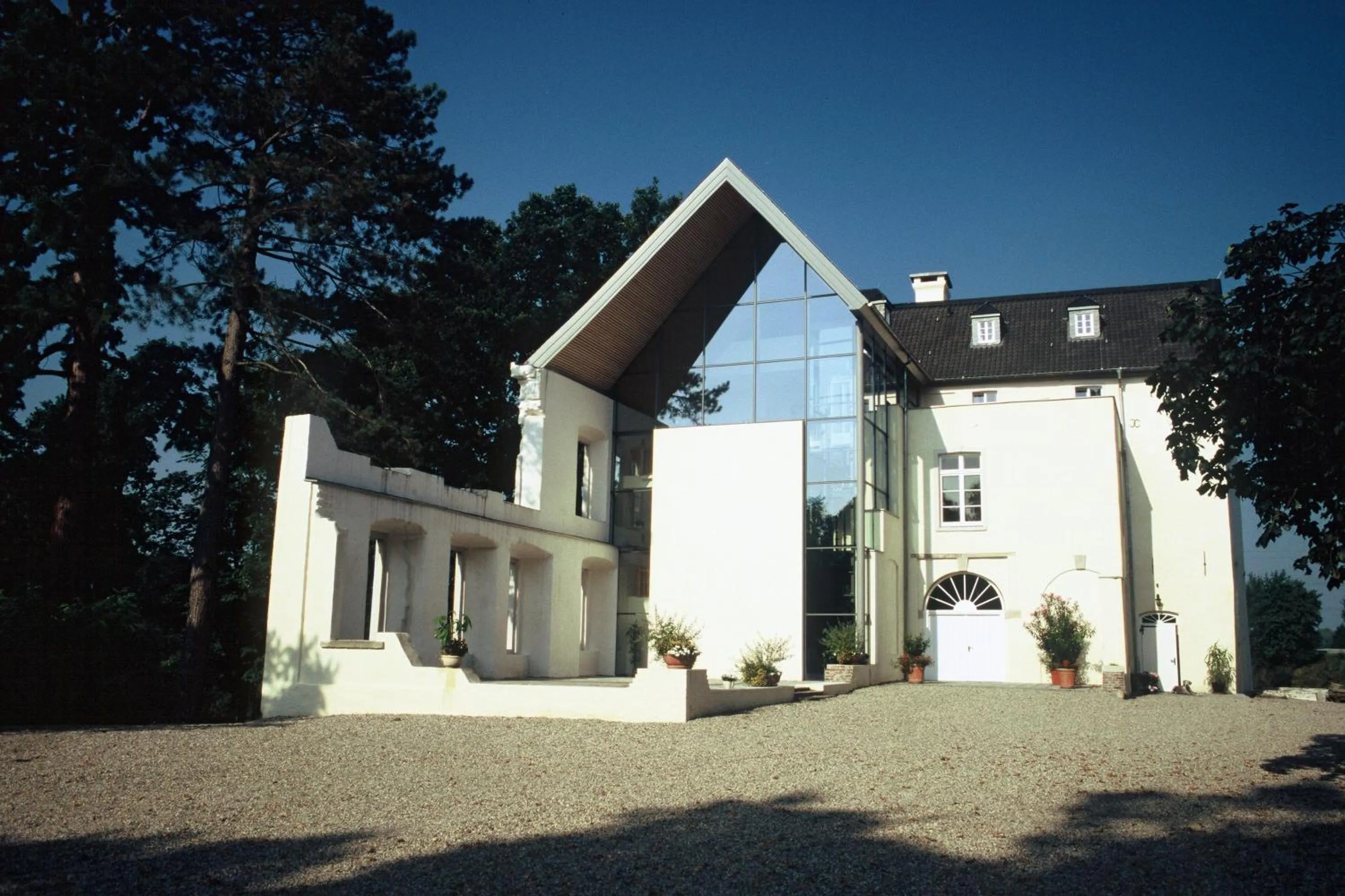 Facade/entrance in Burg Boetzelaer