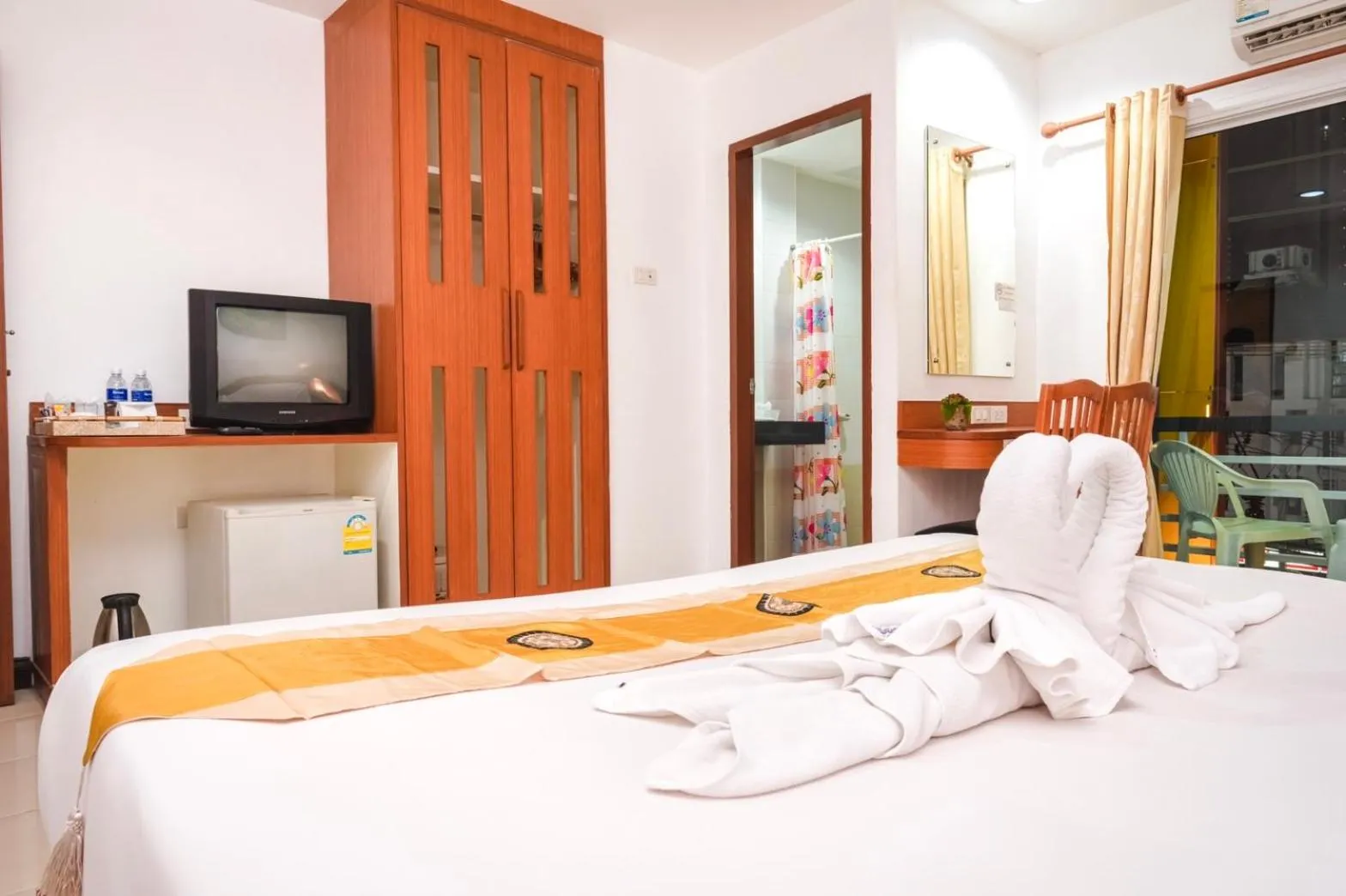 Bed in Neptuna Hotel