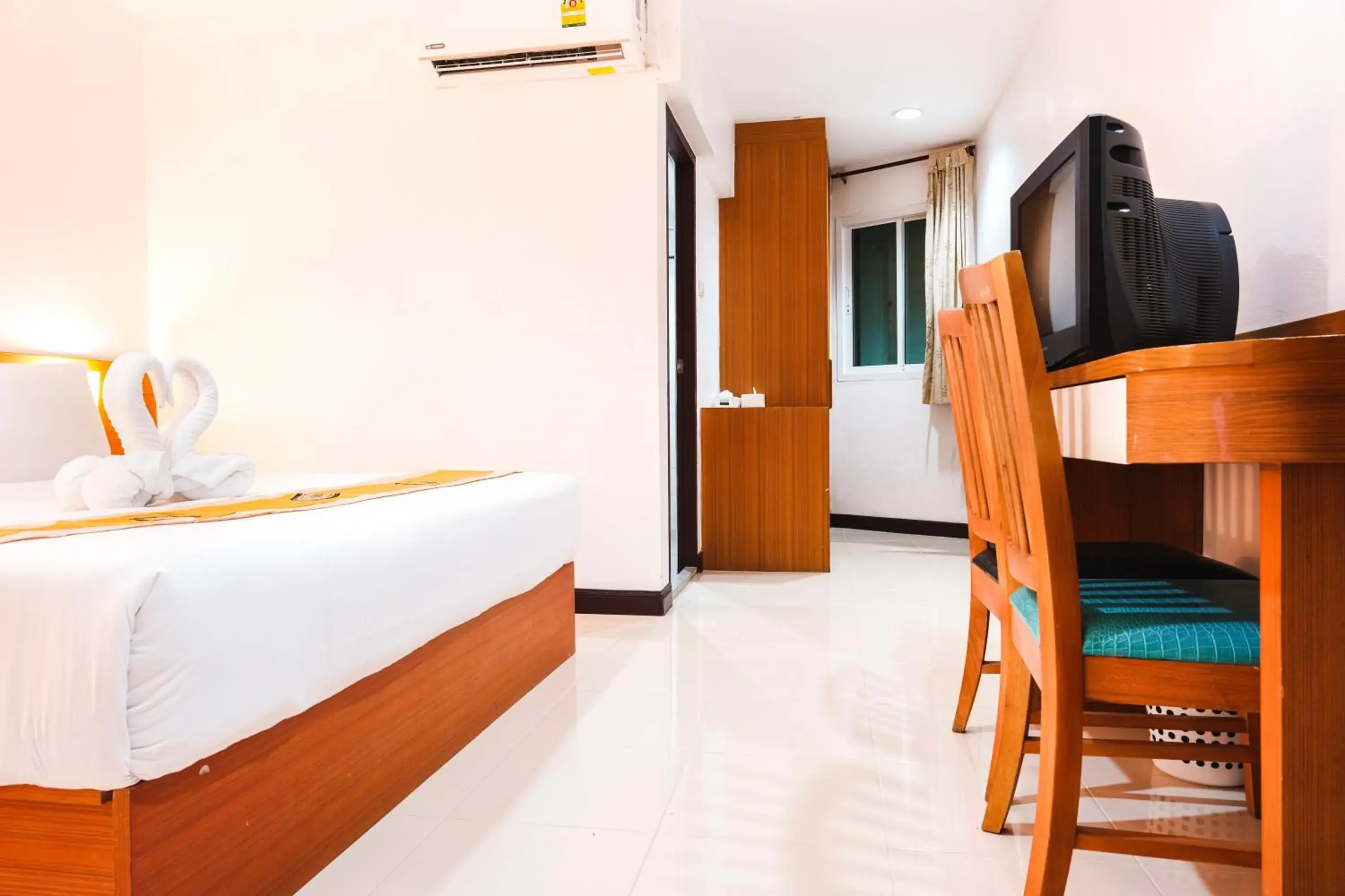 Bedroom, Bed in Neptuna Hotel Bedroom, Bed in Neptuna Hotel