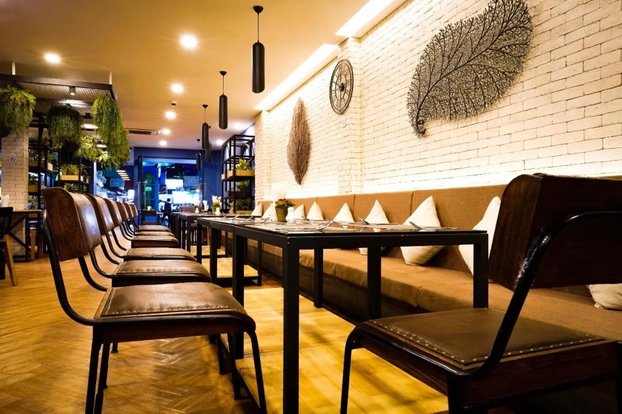 Seating area in Neptuna Hotel