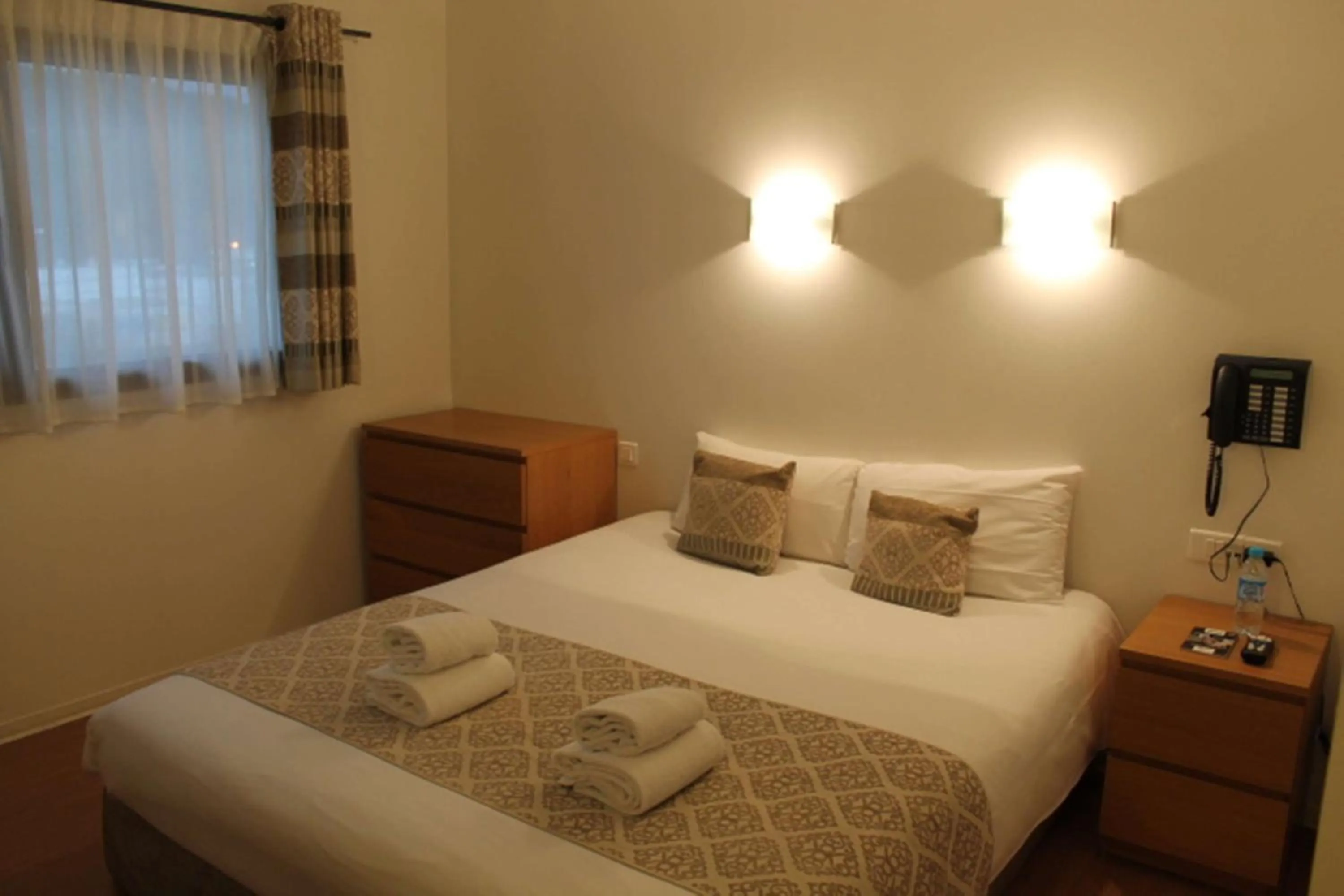 Bedroom, Bed in Brit Hotel MOTEL - Lyon L'Arbresle