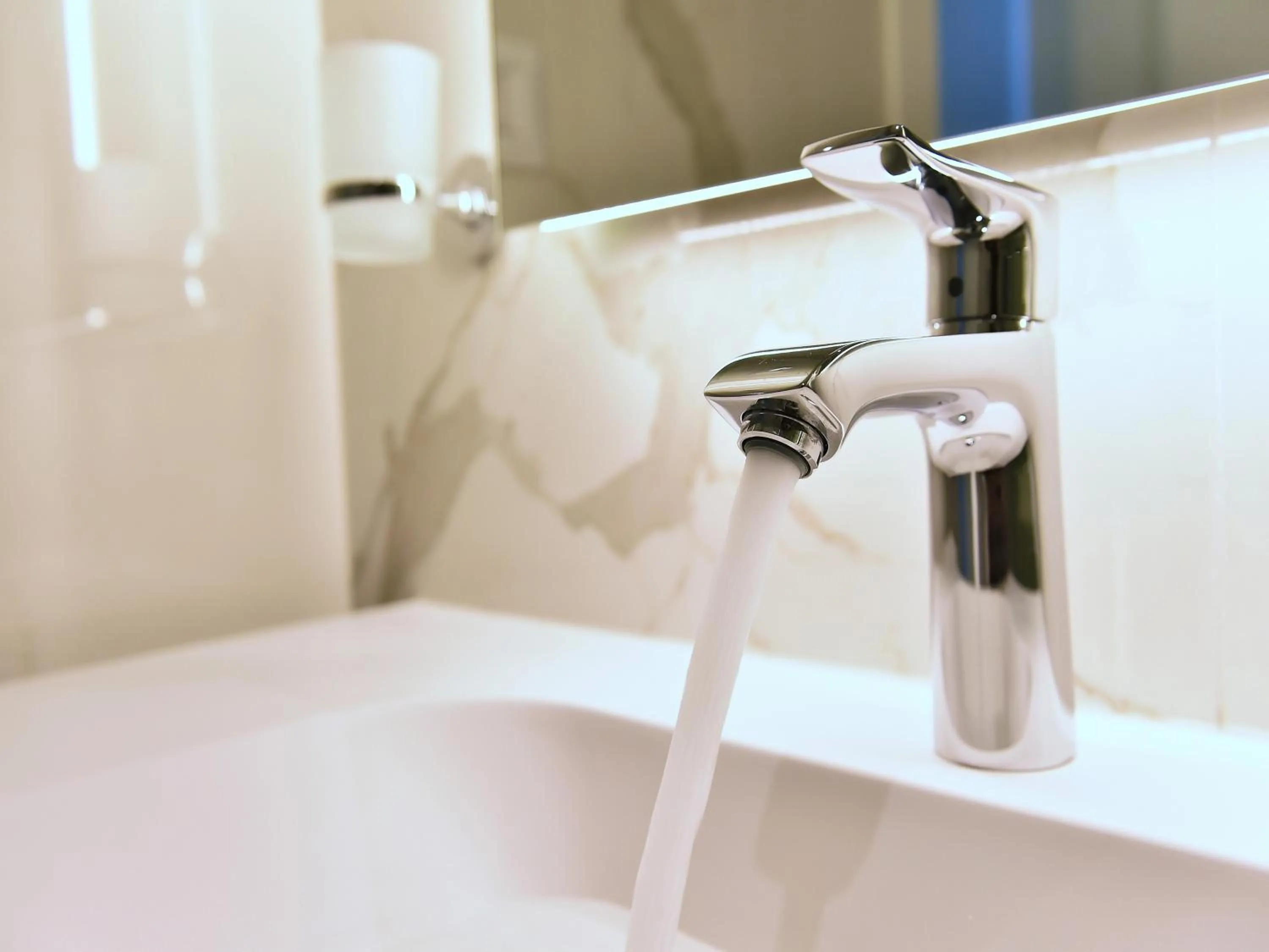 Shower in Apartments in Villa Ziza, rooftop swimming pool
