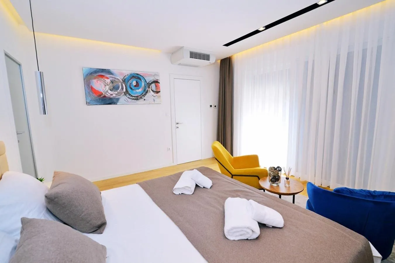 Bed in Apartments in Villa Ziza, rooftop swimming pool