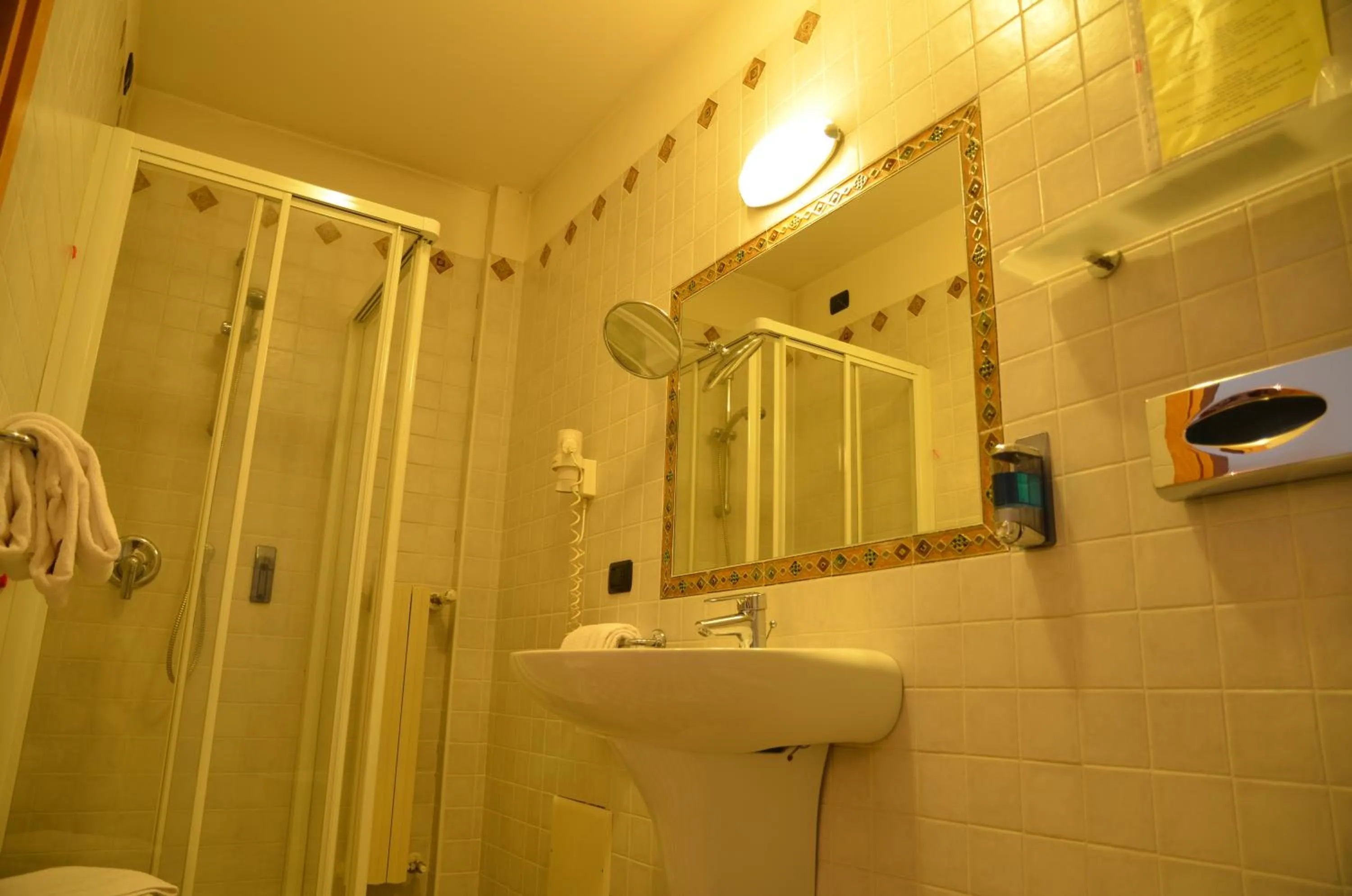 Shower in Hotel Da Franco