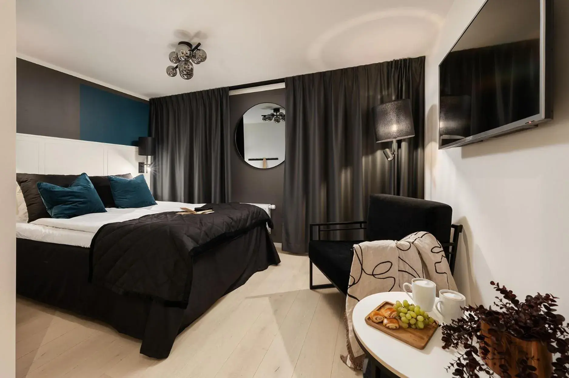 Budget Double Room without Window in Sky Hotel City Apartments Budget Double Room without Window in Sky Hotel City Apartments