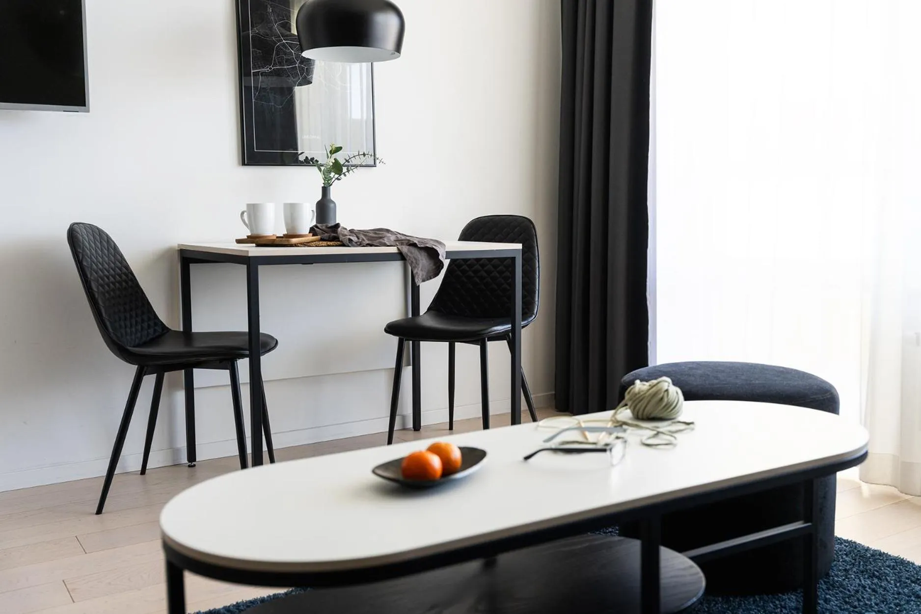 Seating area in Sky Hotel City Apartments