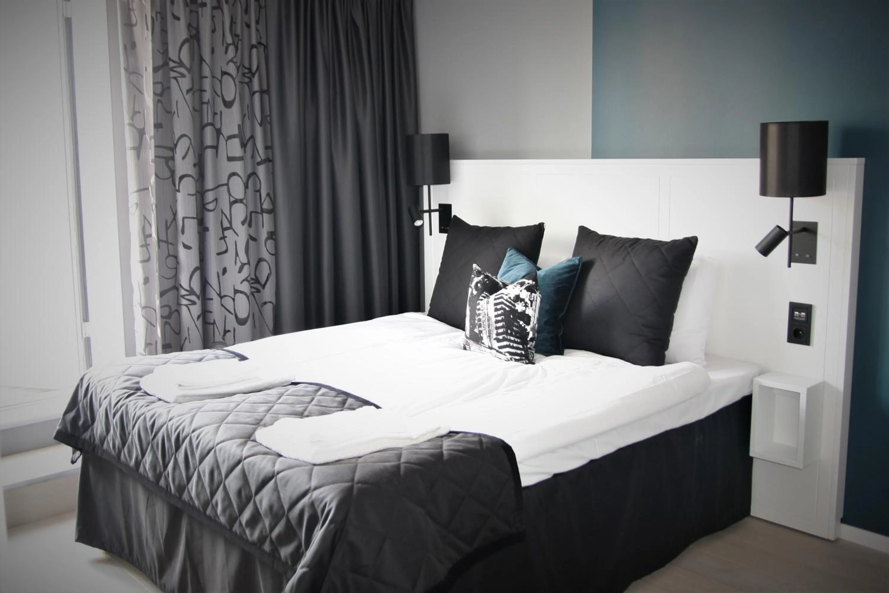 Photo of the whole room, Bed in Sky Hotel City Apartments