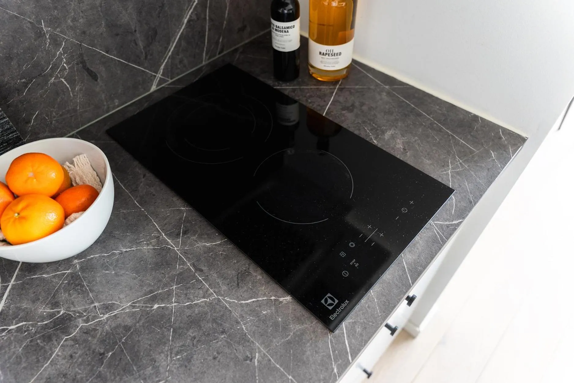 Kitchen or kitchenette in Sky Hotel City Apartments