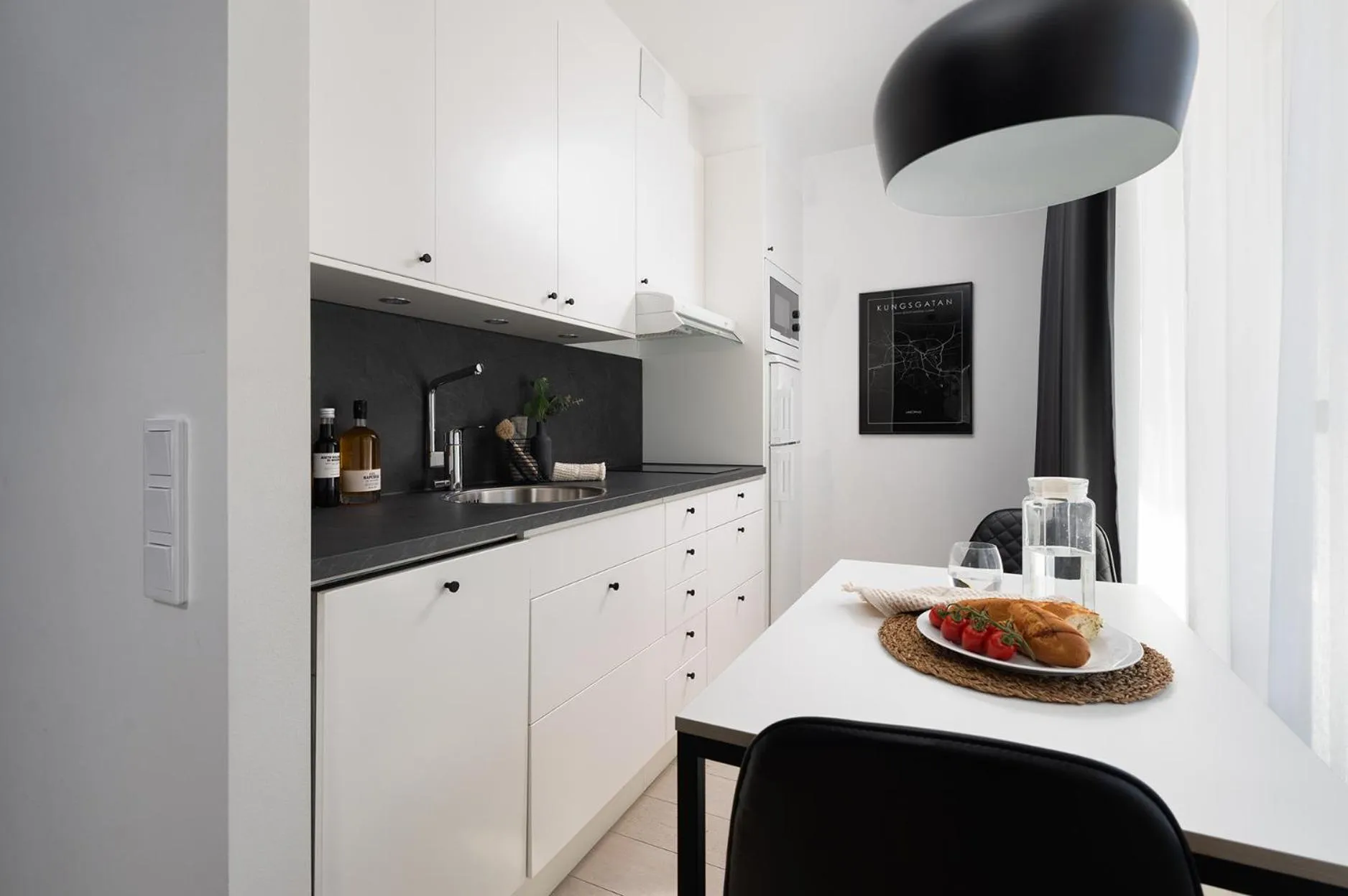 Kitchen or kitchenette in Sky Hotel City Apartments