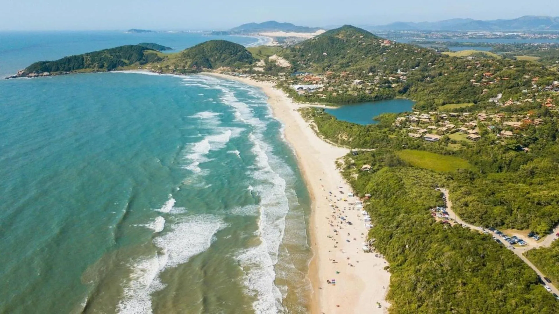 Beach in Pousada Rosa da Praia - Praia do Rosa - SC