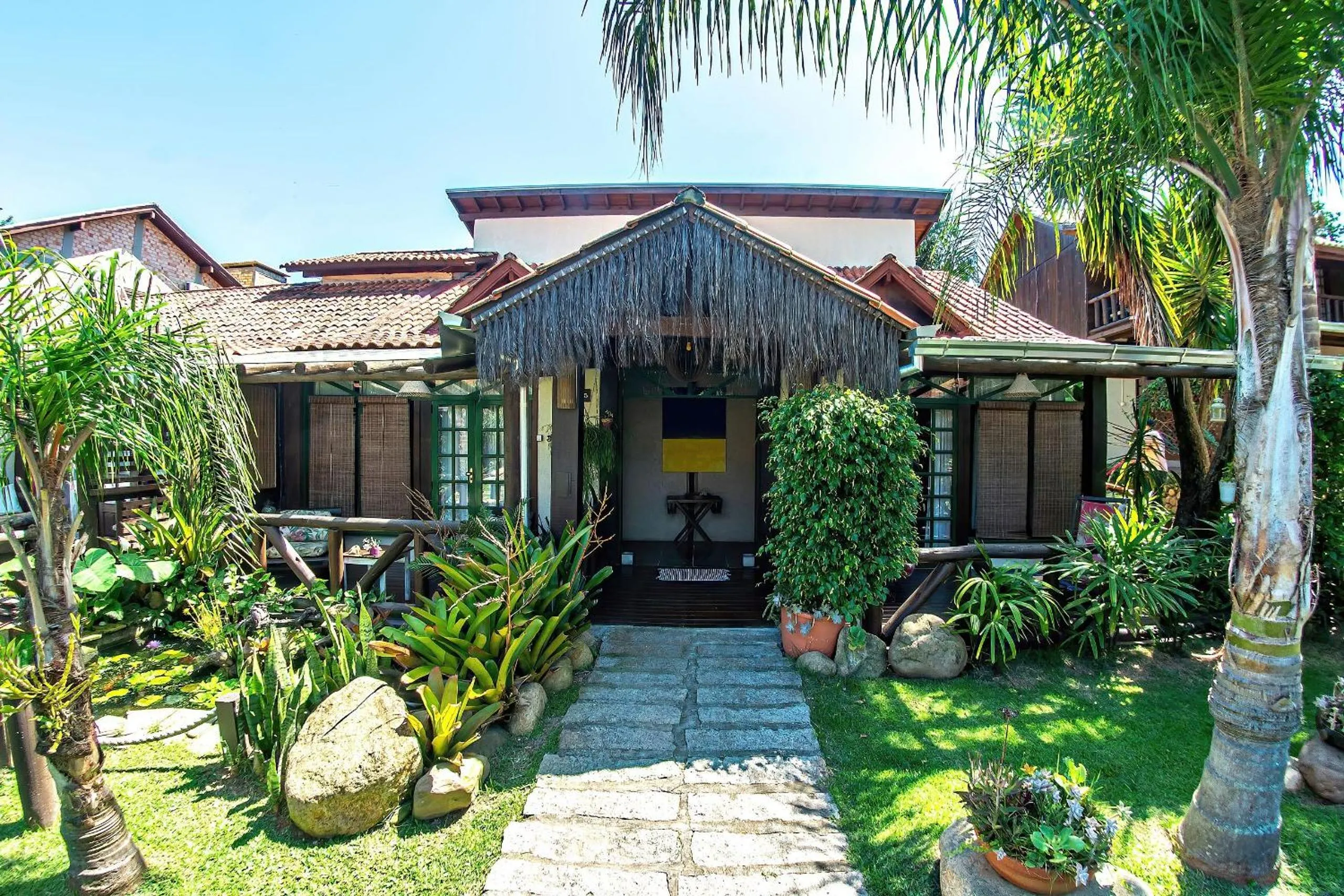 Facade/entrance in Pousada Rosa da Praia - Praia do Rosa - SC