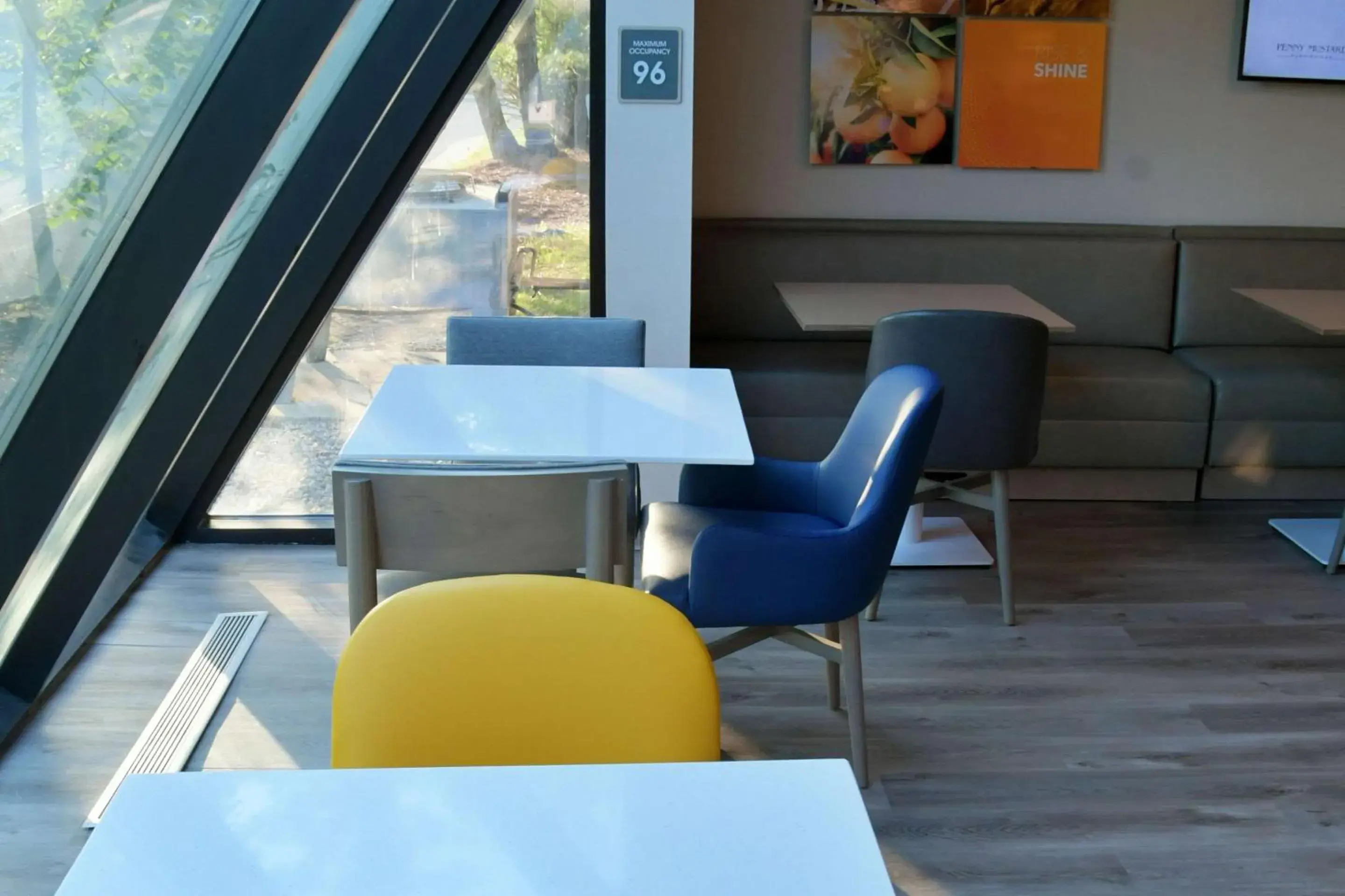 Breakfast in Comfort Inn & Suites NW Milwaukee Breakfast in Comfort Inn & Suites NW Milwaukee