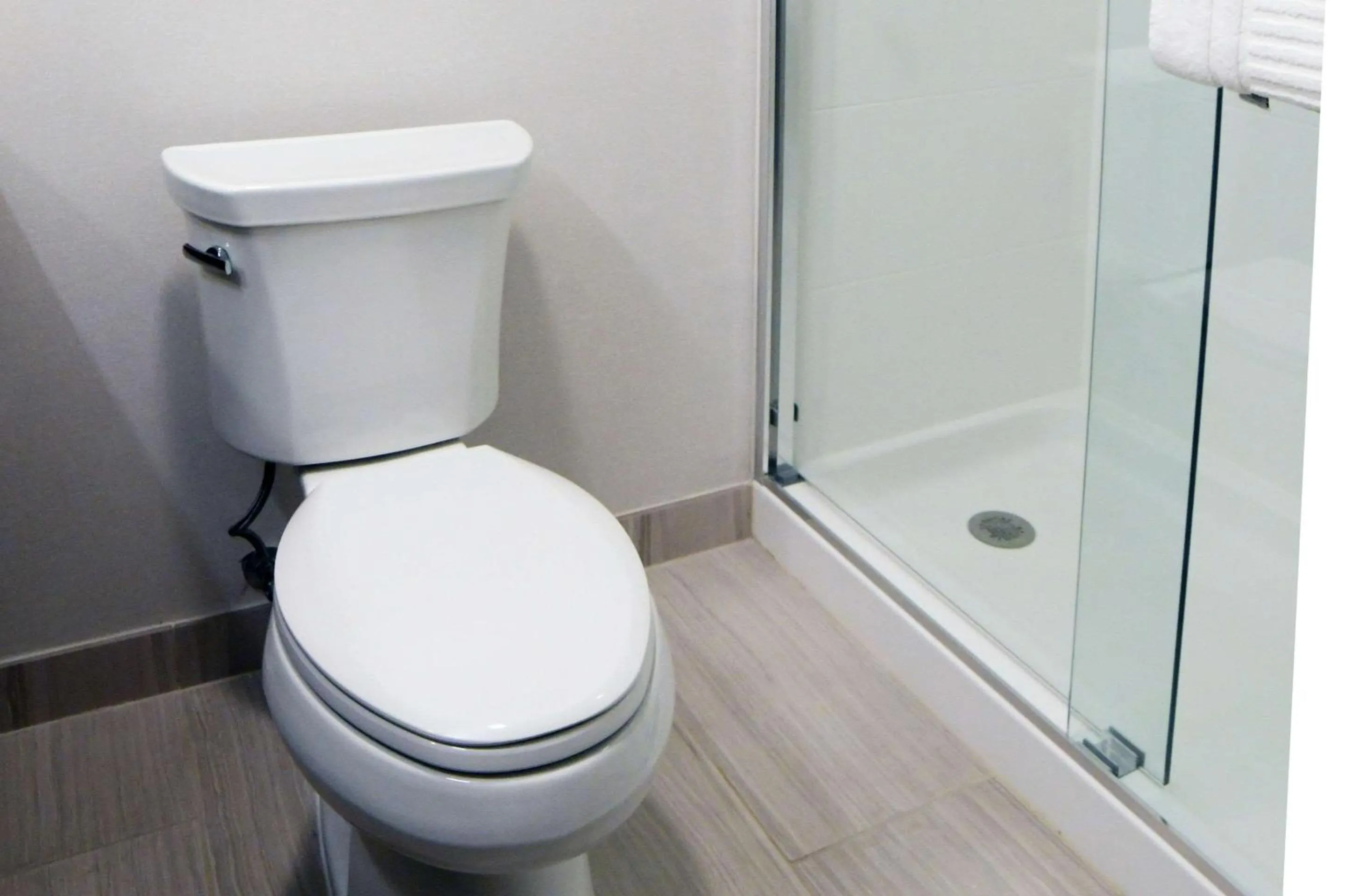 Bedroom in Comfort Inn & Suites NW Milwaukee