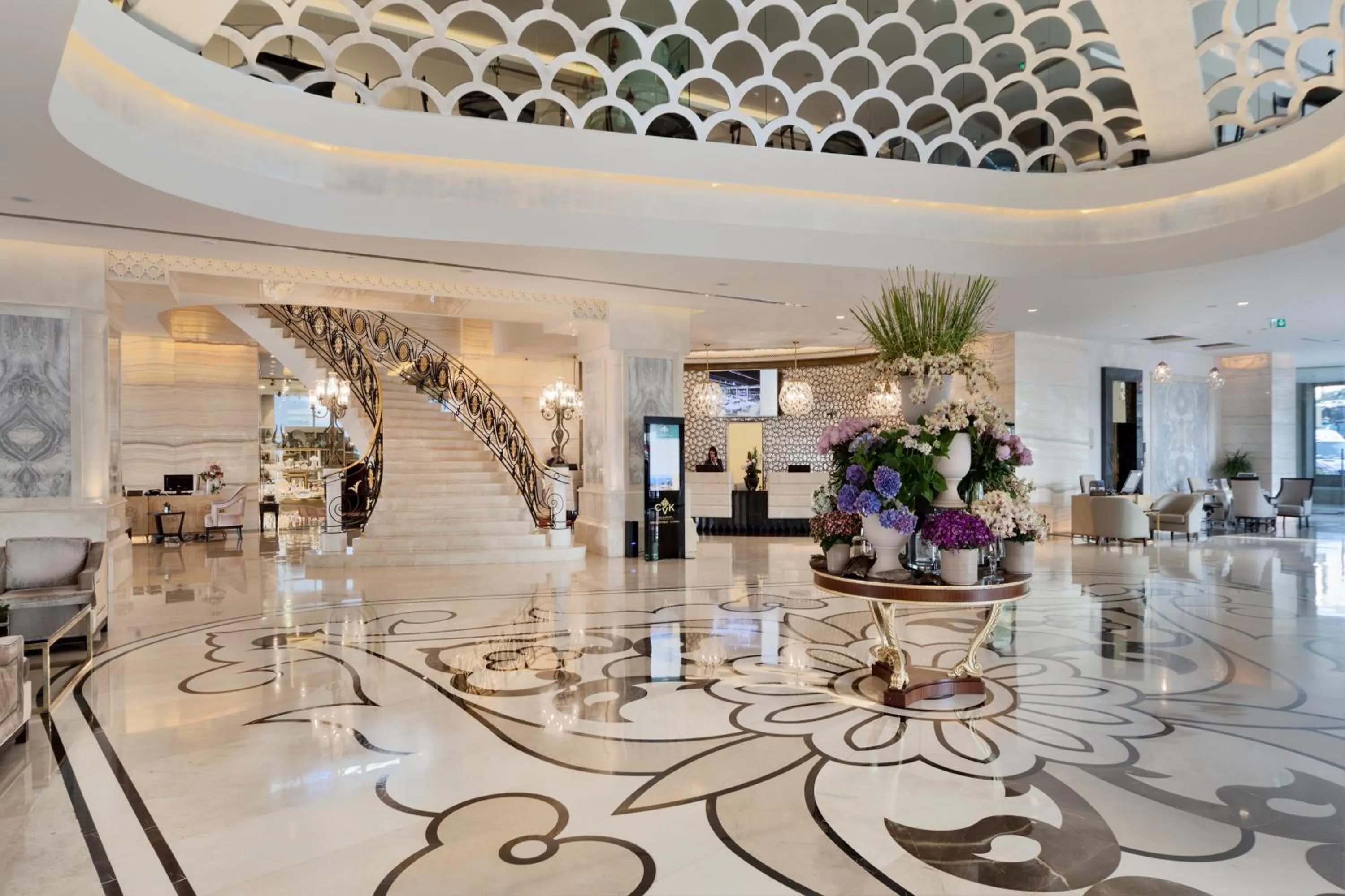 Lobby or reception in CVK Park Bosphorus Hotel Istanbul