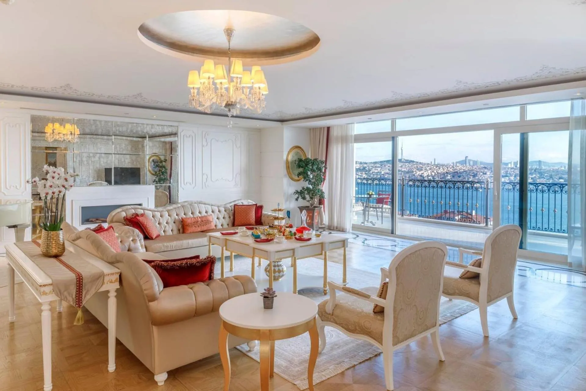 Balcony/Terrace in CVK Park Bosphorus Hotel Istanbul