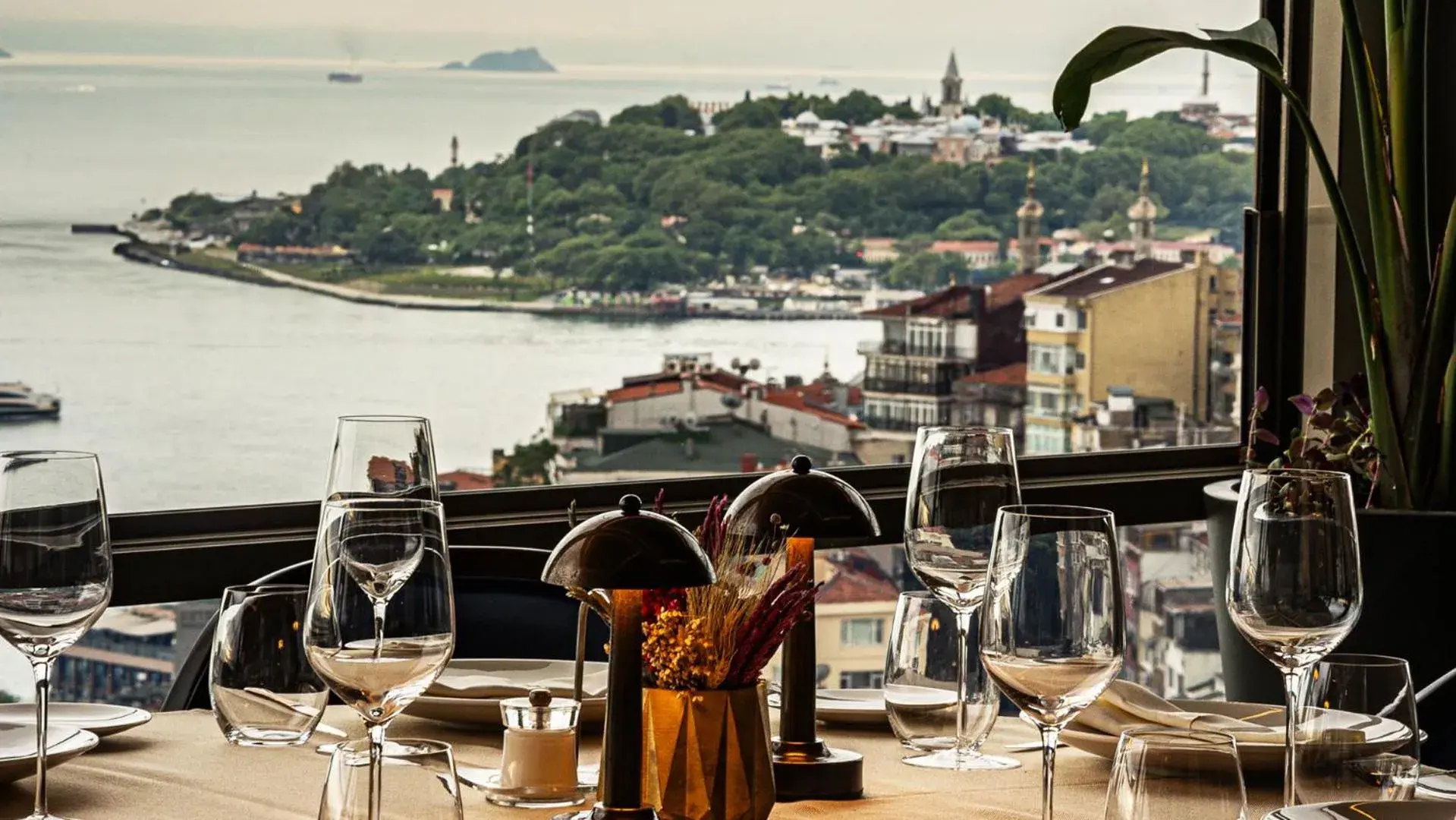Restaurant/places to eat in CVK Park Bosphorus Hotel Istanbul Restaurant/places to eat in CVK Park Bosphorus Hotel Istanbul